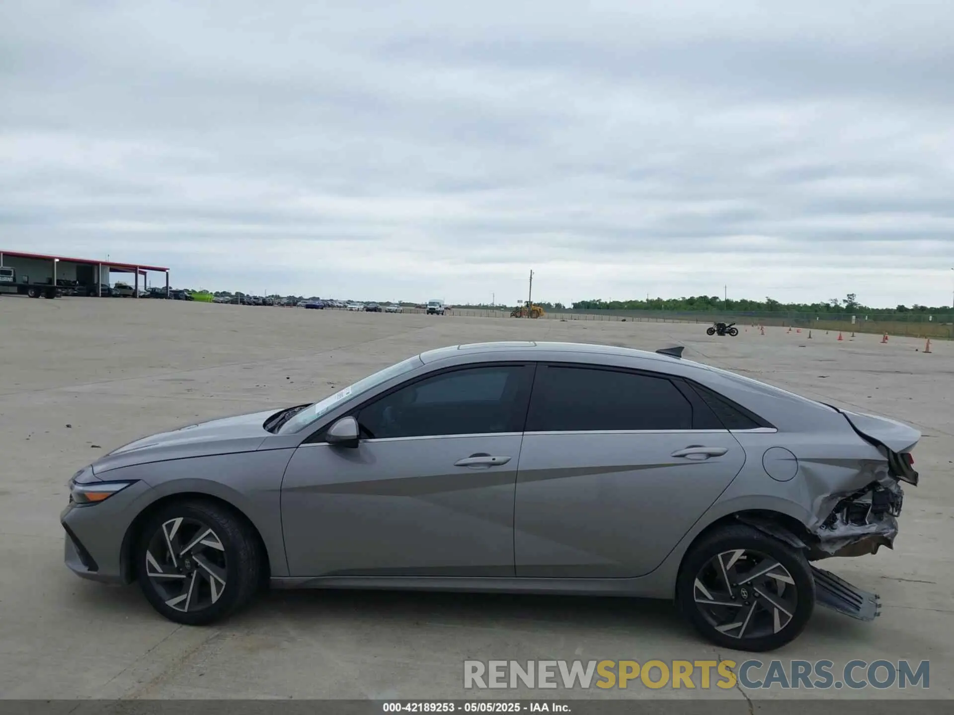 14 fotografías del automóvil dañado KMHLS4DGXRU717514 HYUNDAI ELANTRA 2024