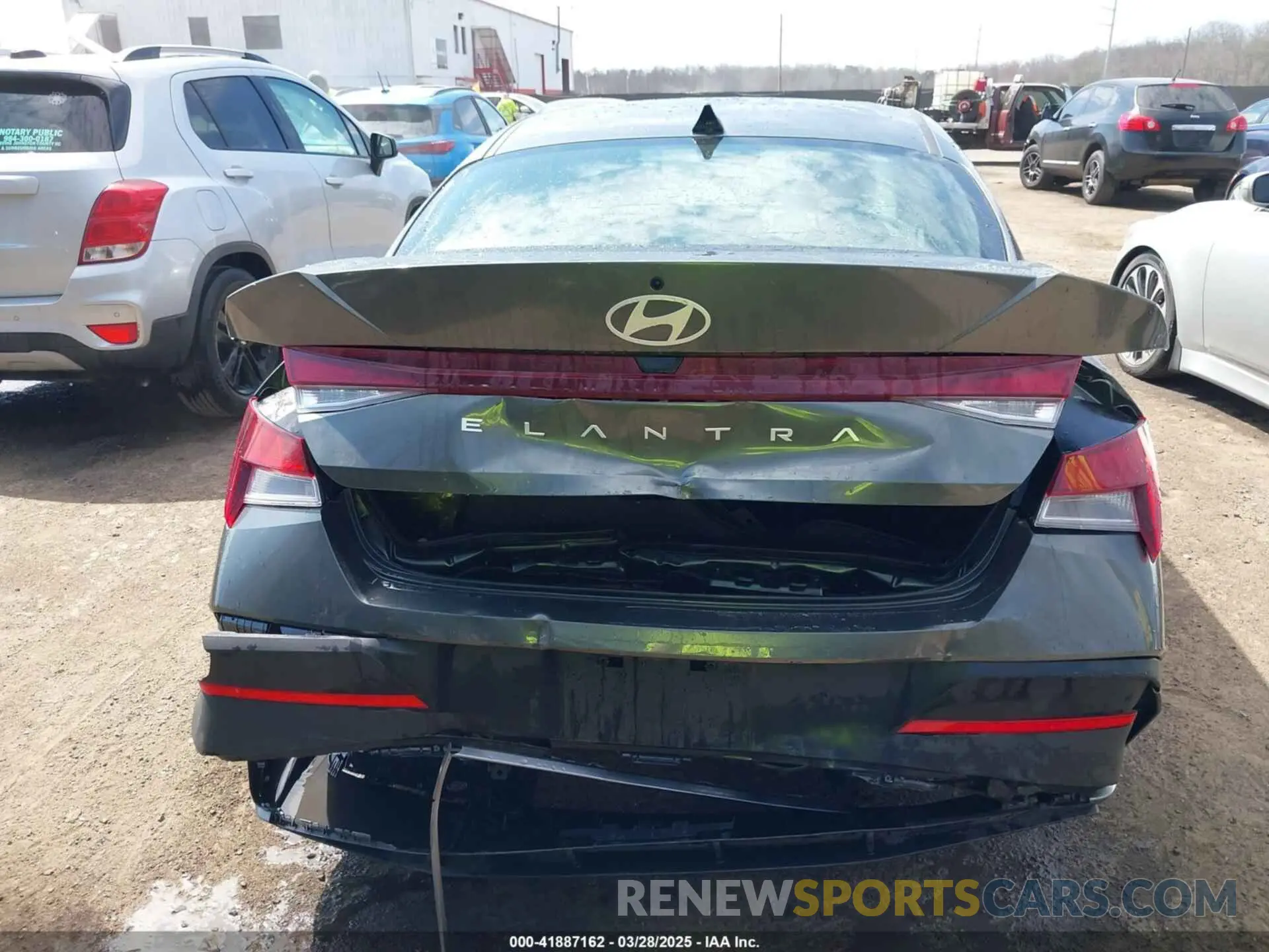 6 fotografías del automóvil dañado KMHLL4DG0SU855615 HYUNDAI ELANTRA 2025