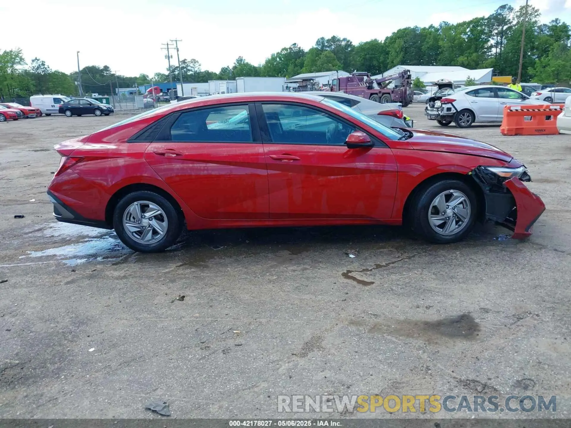 13 fotografías del automóvil dañado KMHLL4DG0SU867716 HYUNDAI ELANTRA 2025