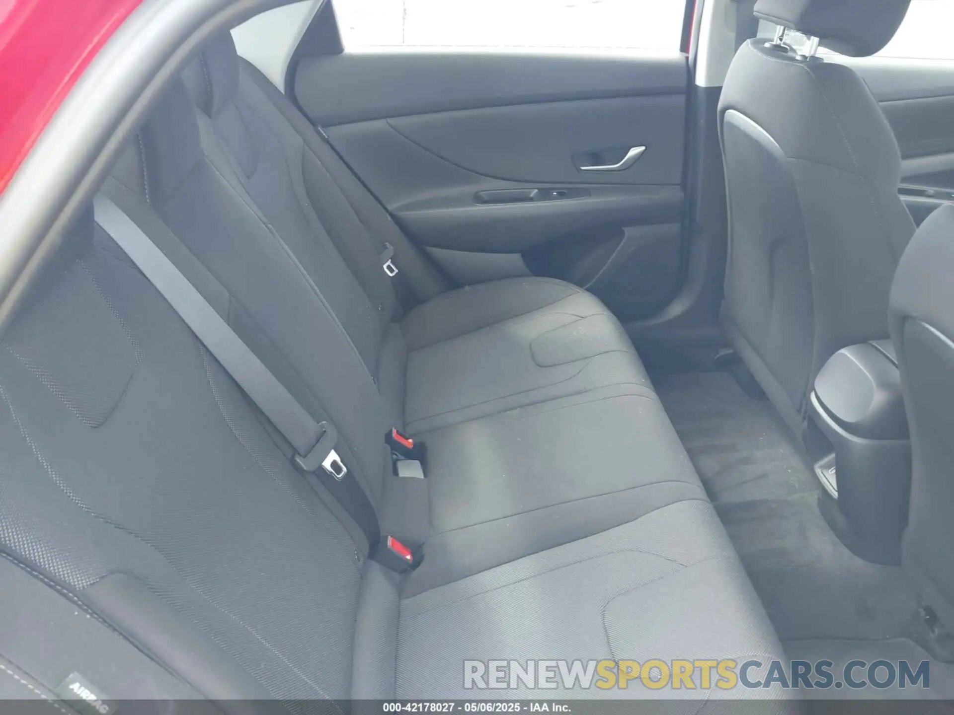 8 fotografías del automóvil dañado KMHLL4DG0SU867716 HYUNDAI ELANTRA 2025