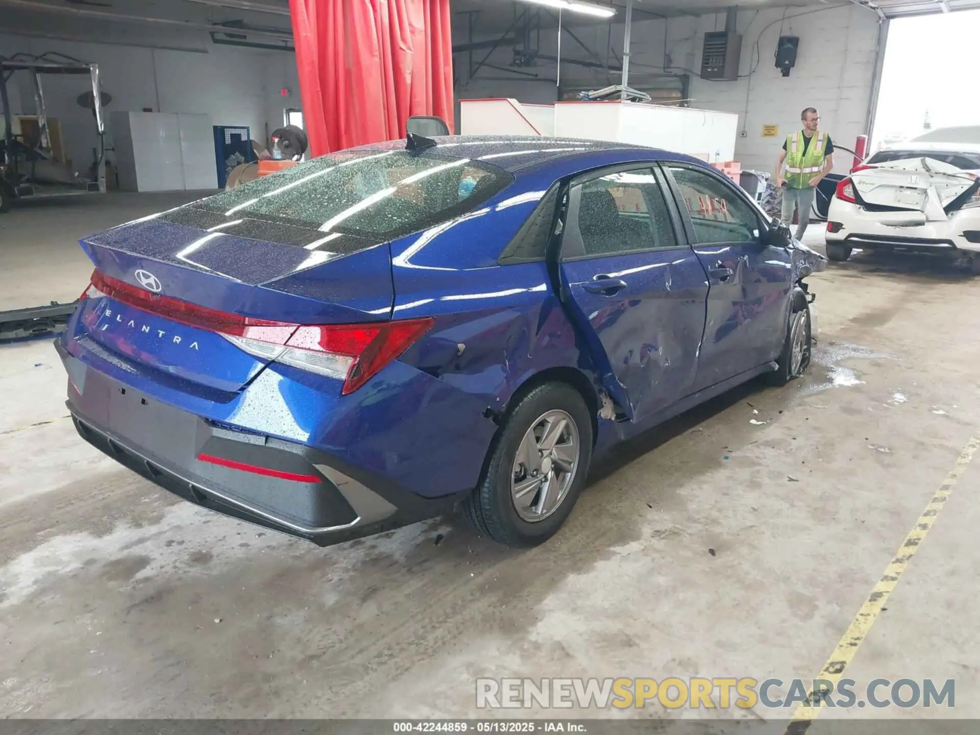 4 fotografías del automóvil dañado KMHLL4DG0SU955293 HYUNDAI ELANTRA 2025