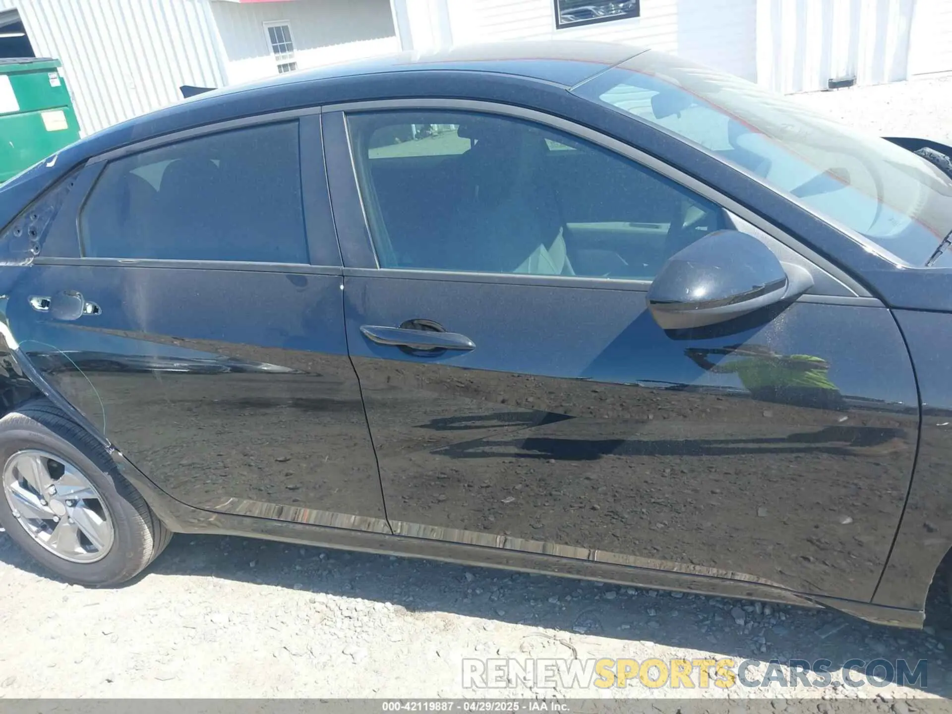 14 fotografías del automóvil dañado KMHLL4DG2SU860153 HYUNDAI ELANTRA 2025