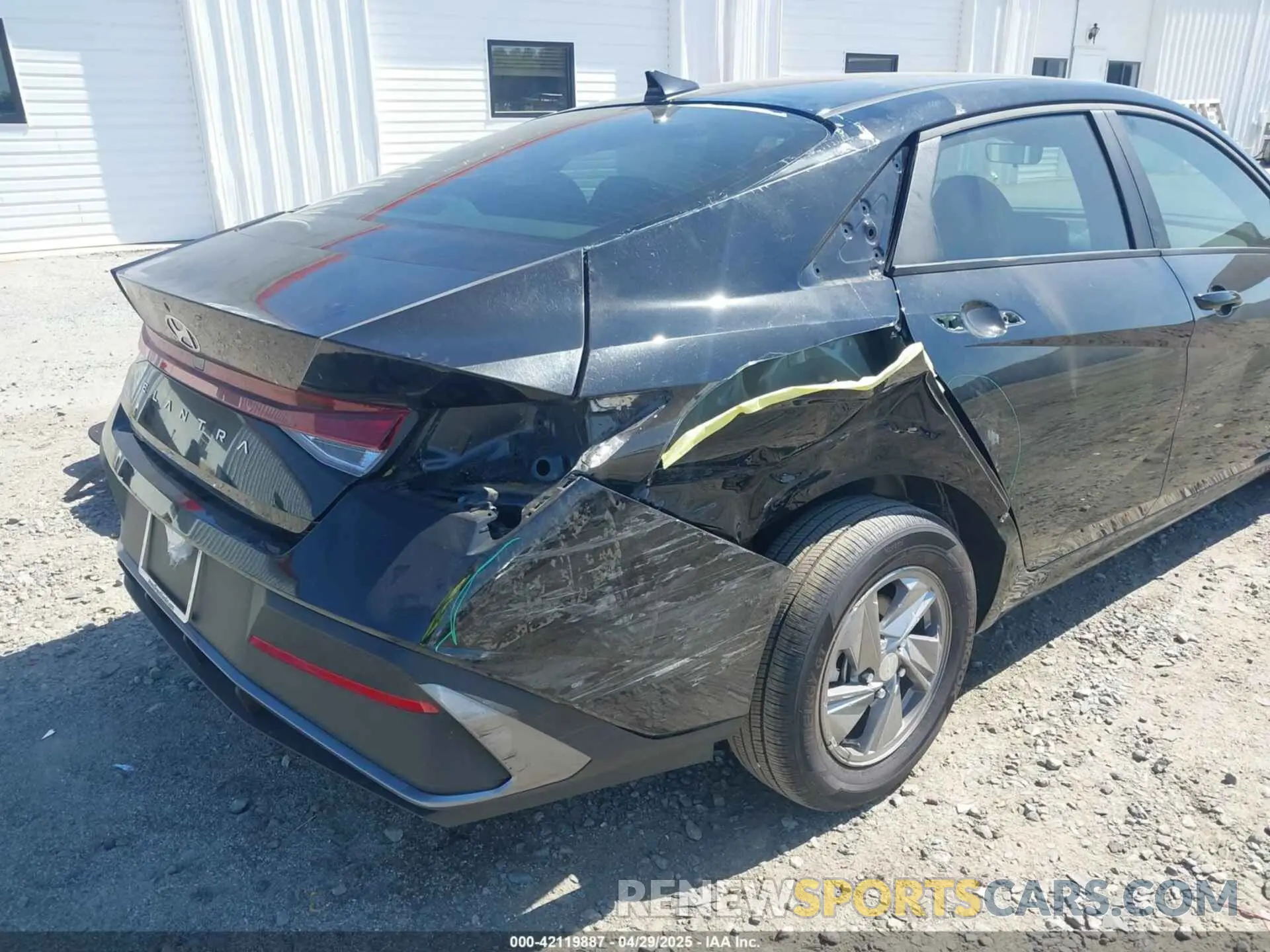 6 fotografías del automóvil dañado KMHLL4DG2SU860153 HYUNDAI ELANTRA 2025