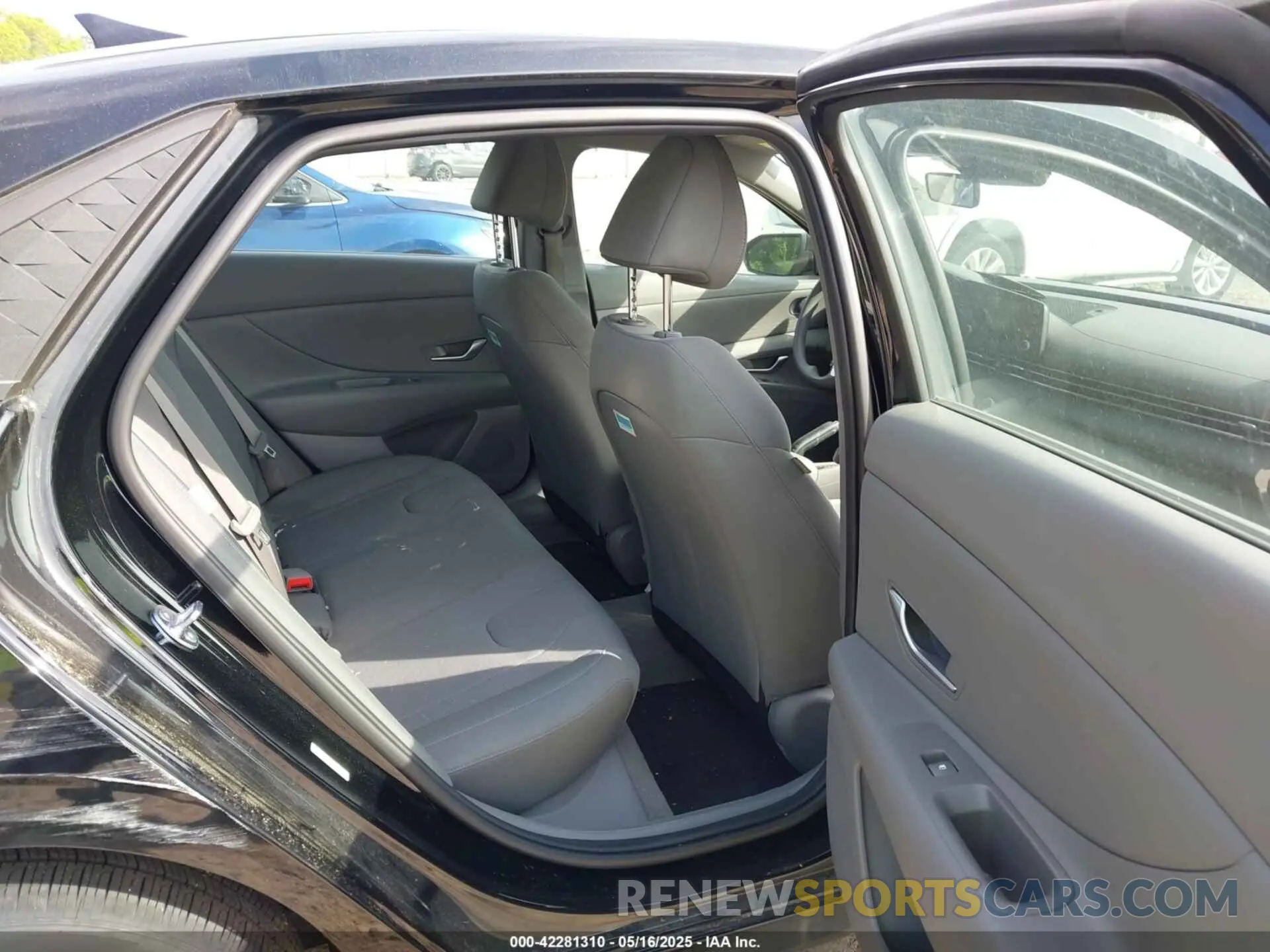 8 fotografías del automóvil dañado KMHLL4DG3SU887202 HYUNDAI ELANTRA 2025