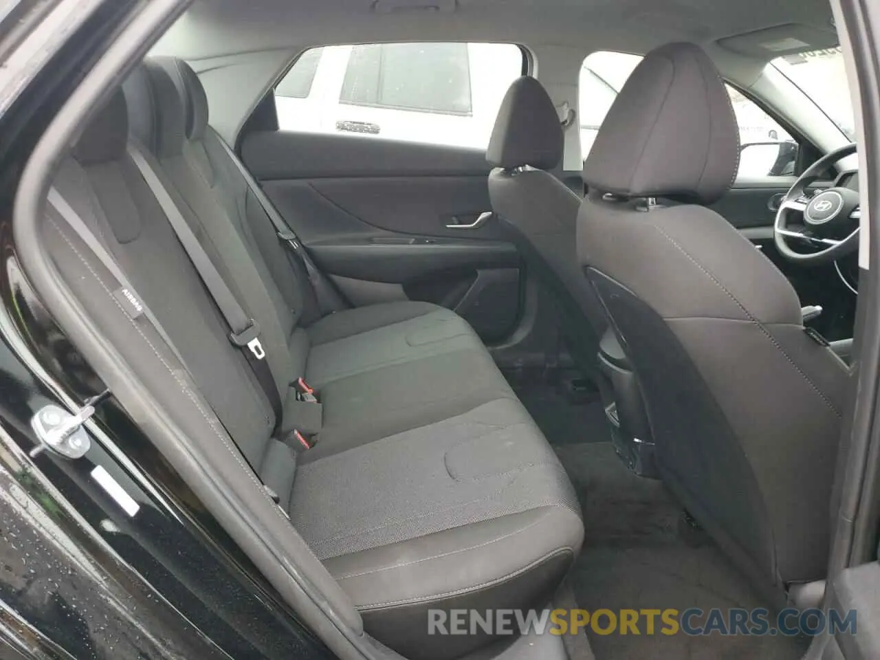 10 fotografías del automóvil dañado KMHLL4DG3SU888690 HYUNDAI ELANTRA 2025