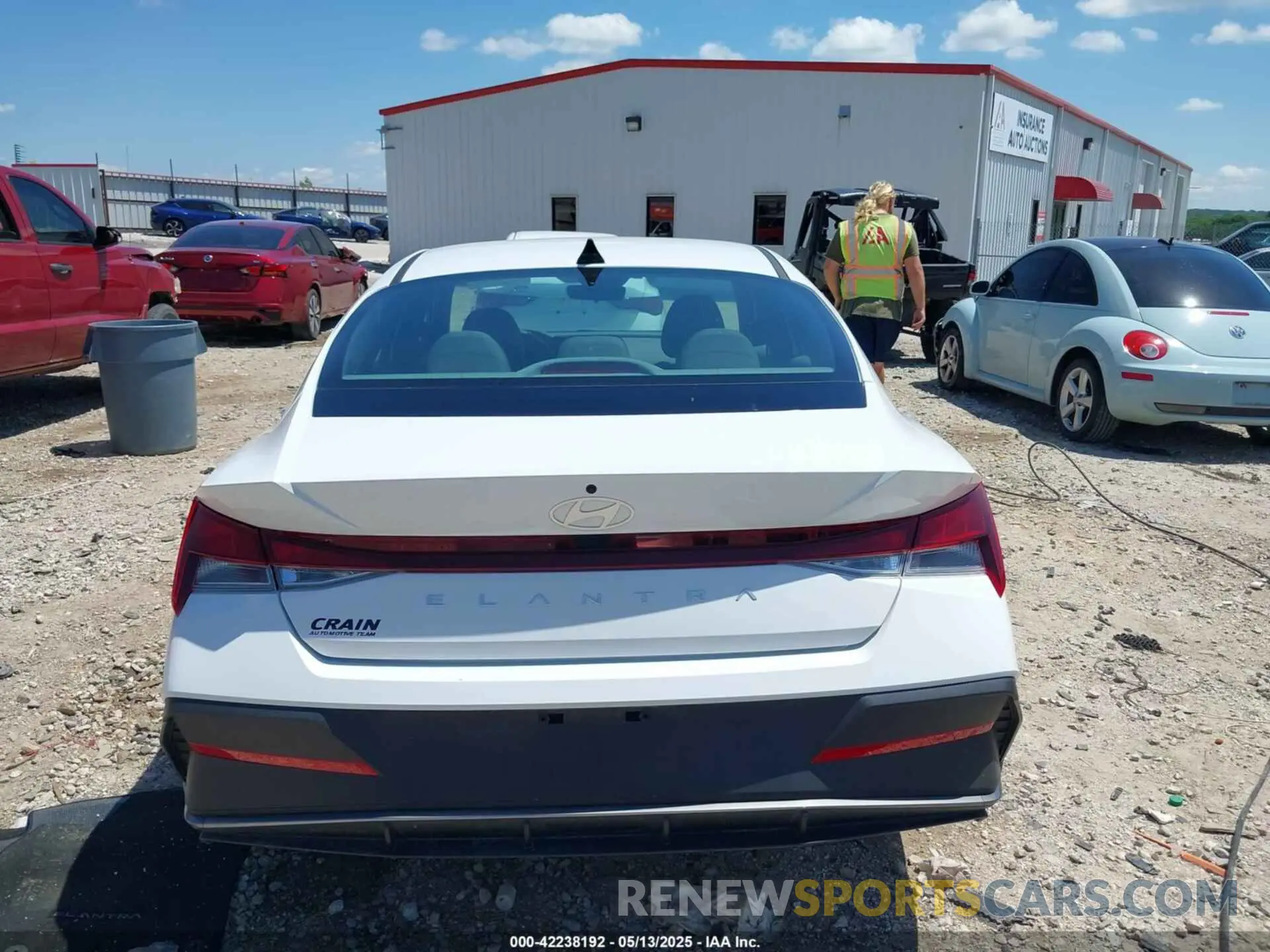 16 fotografías del automóvil dañado KMHLL4DG4SU876113 HYUNDAI ELANTRA 2025