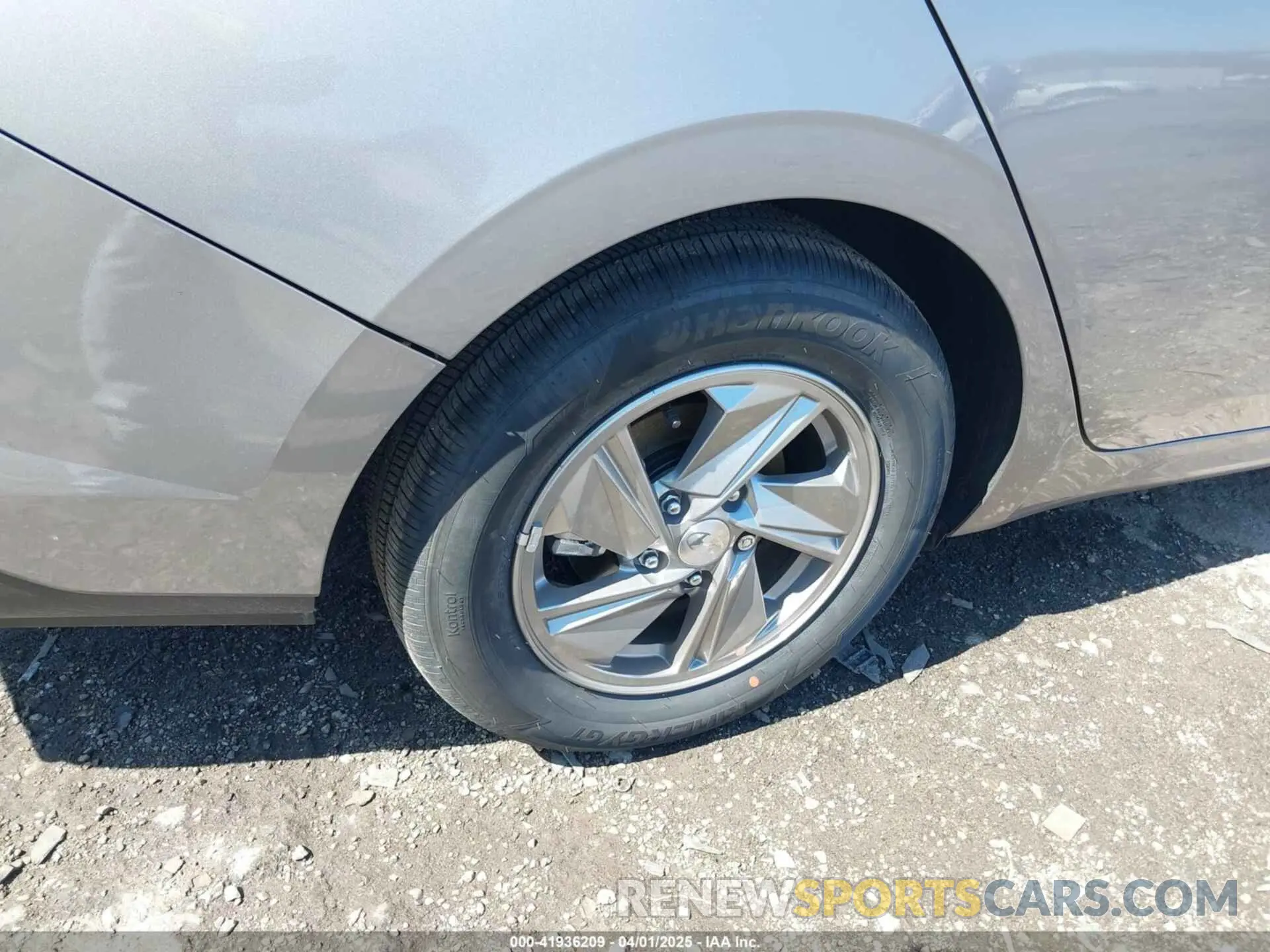 12 fotografías del automóvil dañado KMHLL4DG4SU897222 HYUNDAI ELANTRA 2025