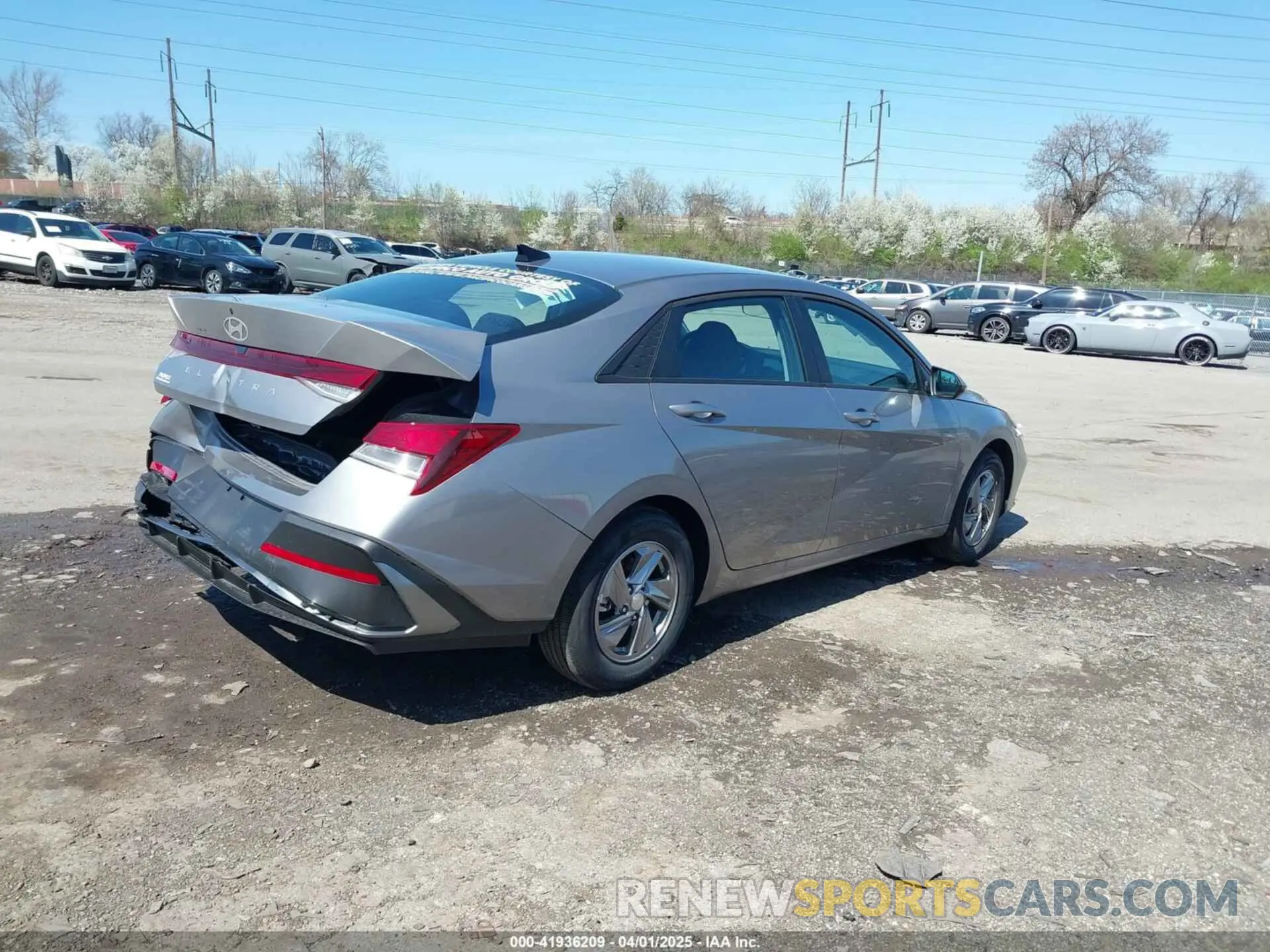4 fotografías del automóvil dañado KMHLL4DG4SU897222 HYUNDAI ELANTRA 2025