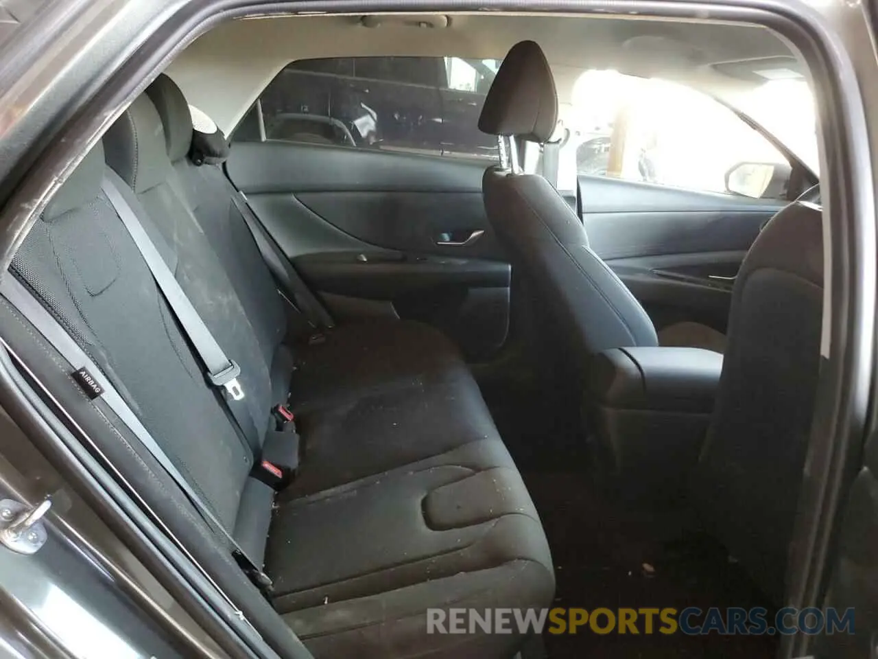 10 fotografías del automóvil dañado KMHLL4DG7SU870936 HYUNDAI ELANTRA 2025