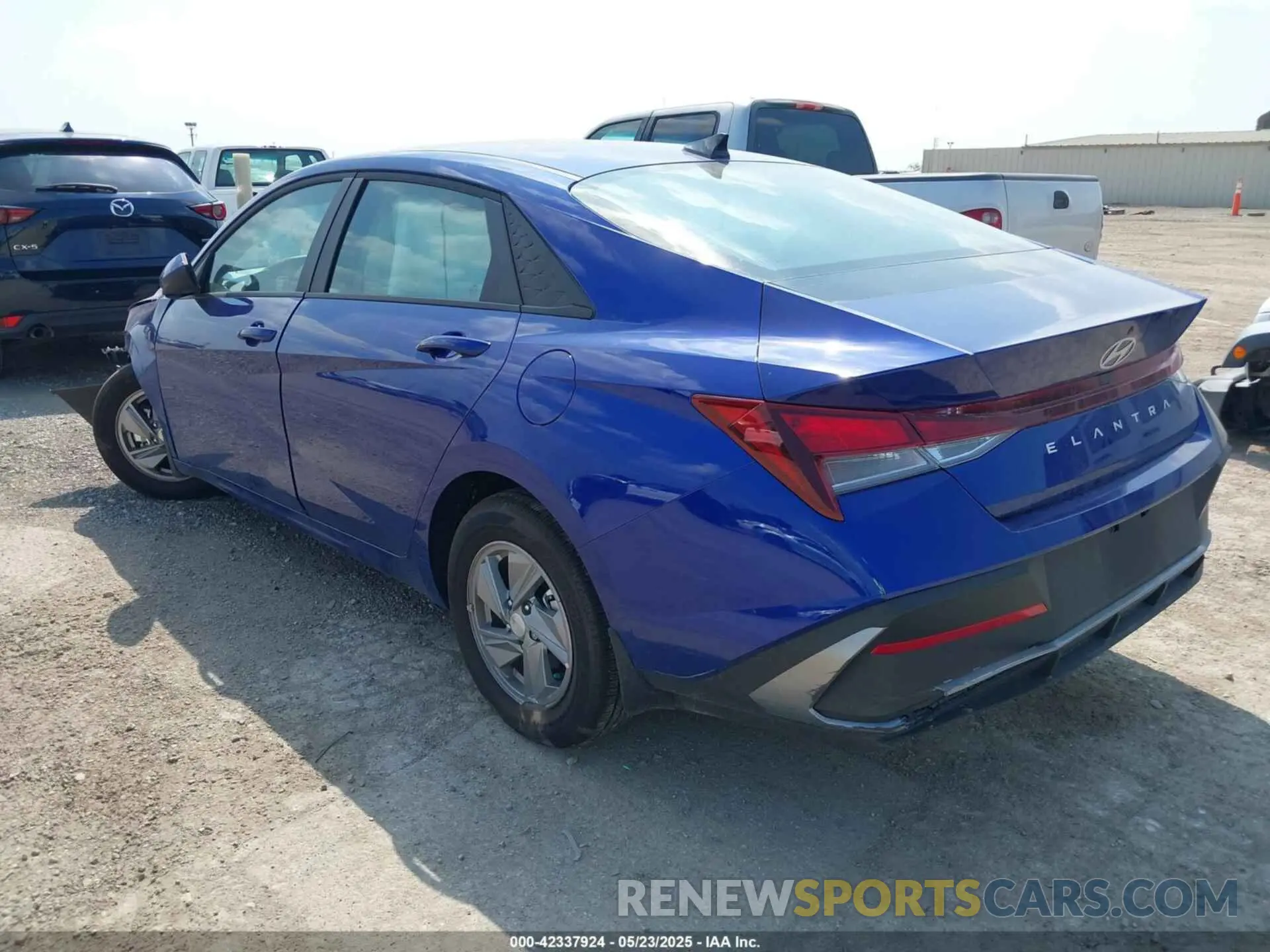 3 fotografías del automóvil dañado KMHLL4DG9SU979494 HYUNDAI ELANTRA 2025