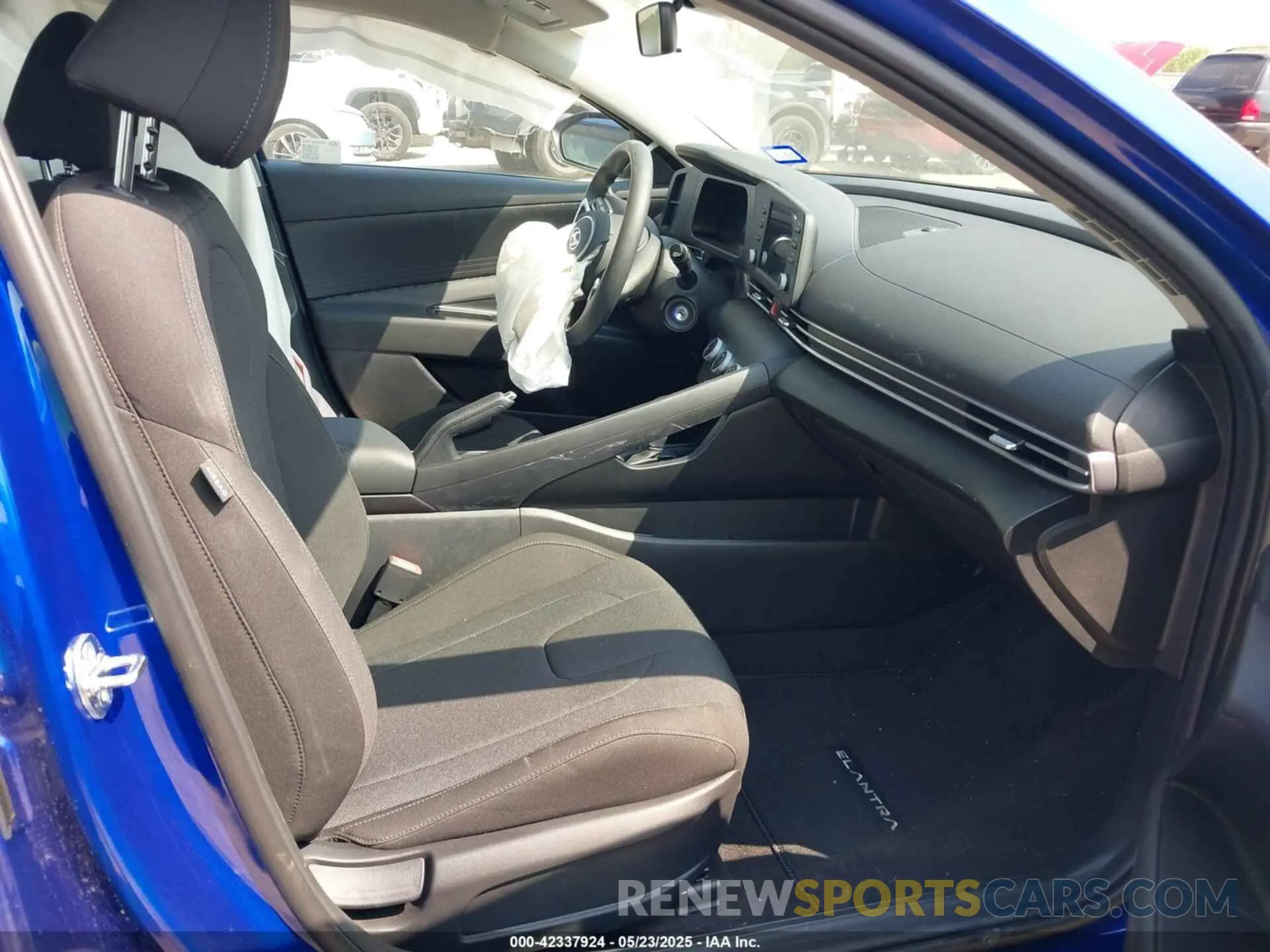 5 fotografías del automóvil dañado KMHLL4DG9SU979494 HYUNDAI ELANTRA 2025