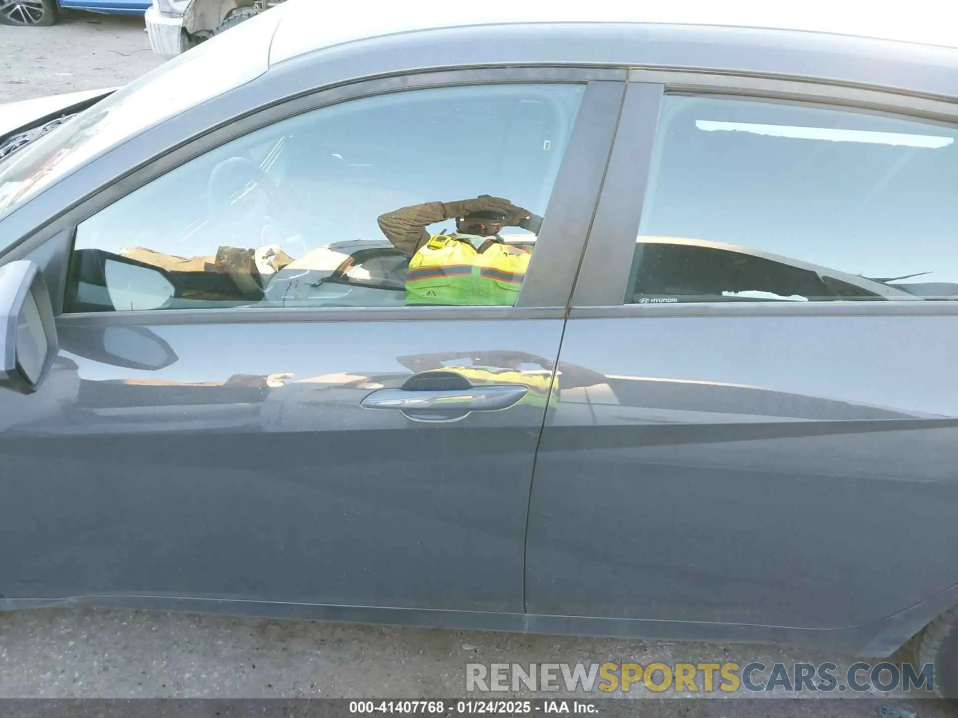 15 fotografías del automóvil dañado KMHLL4DGXSU918042 HYUNDAI ELANTRA 2025