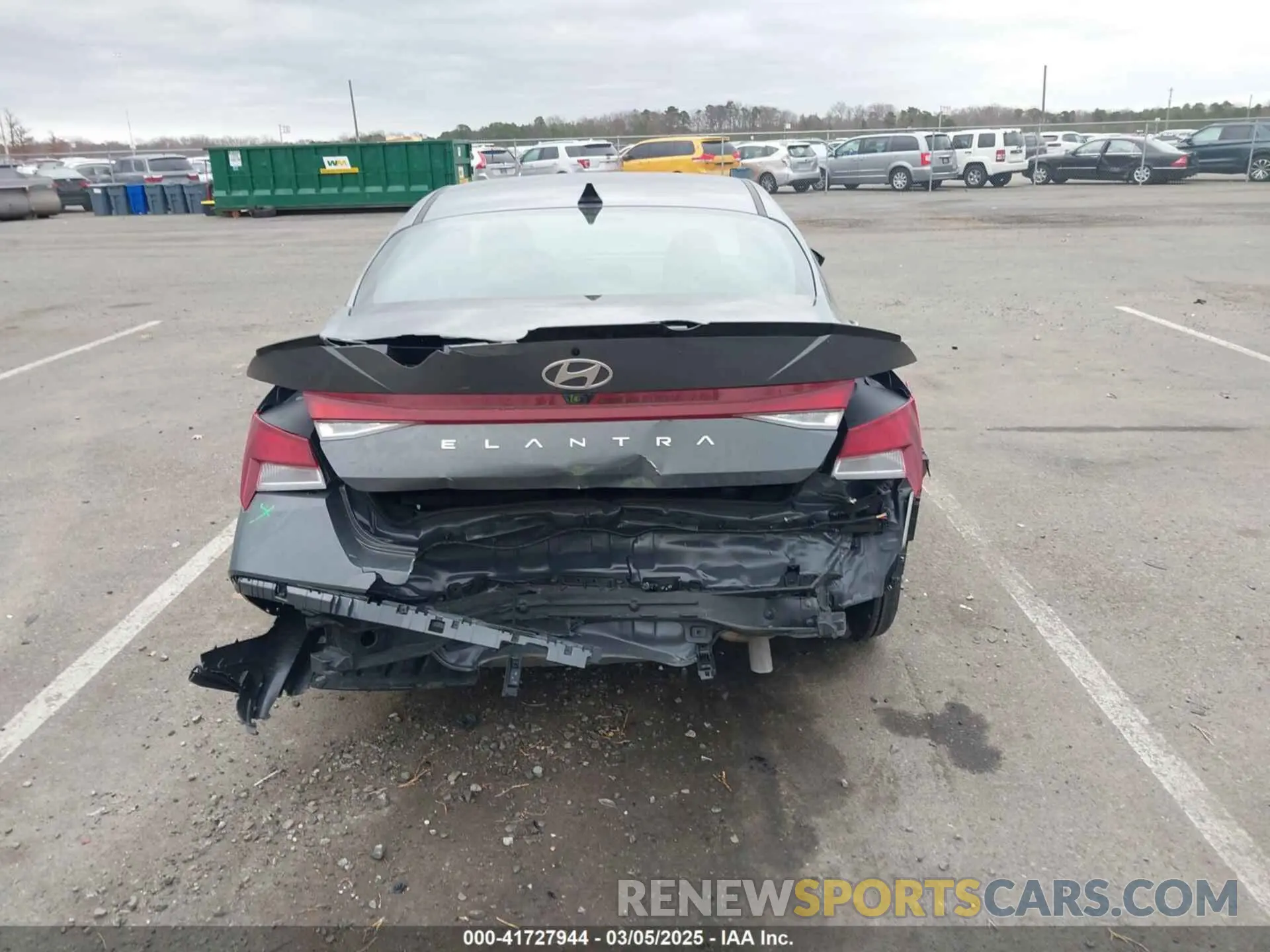 16 fotografías del automóvil dañado KMHLM4DG0SU900775 HYUNDAI ELANTRA 2025