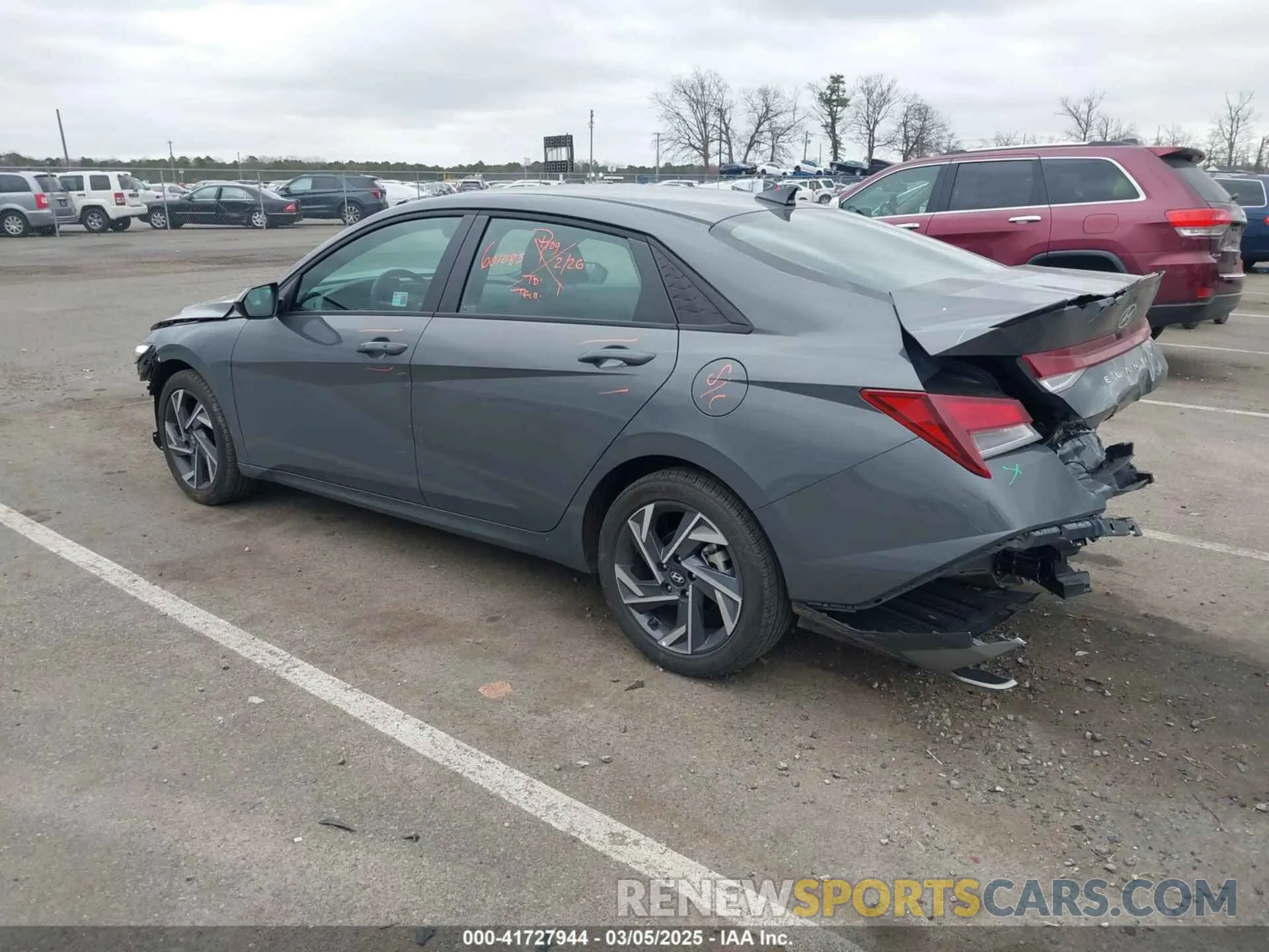 3 fotografías del automóvil dañado KMHLM4DG0SU900775 HYUNDAI ELANTRA 2025