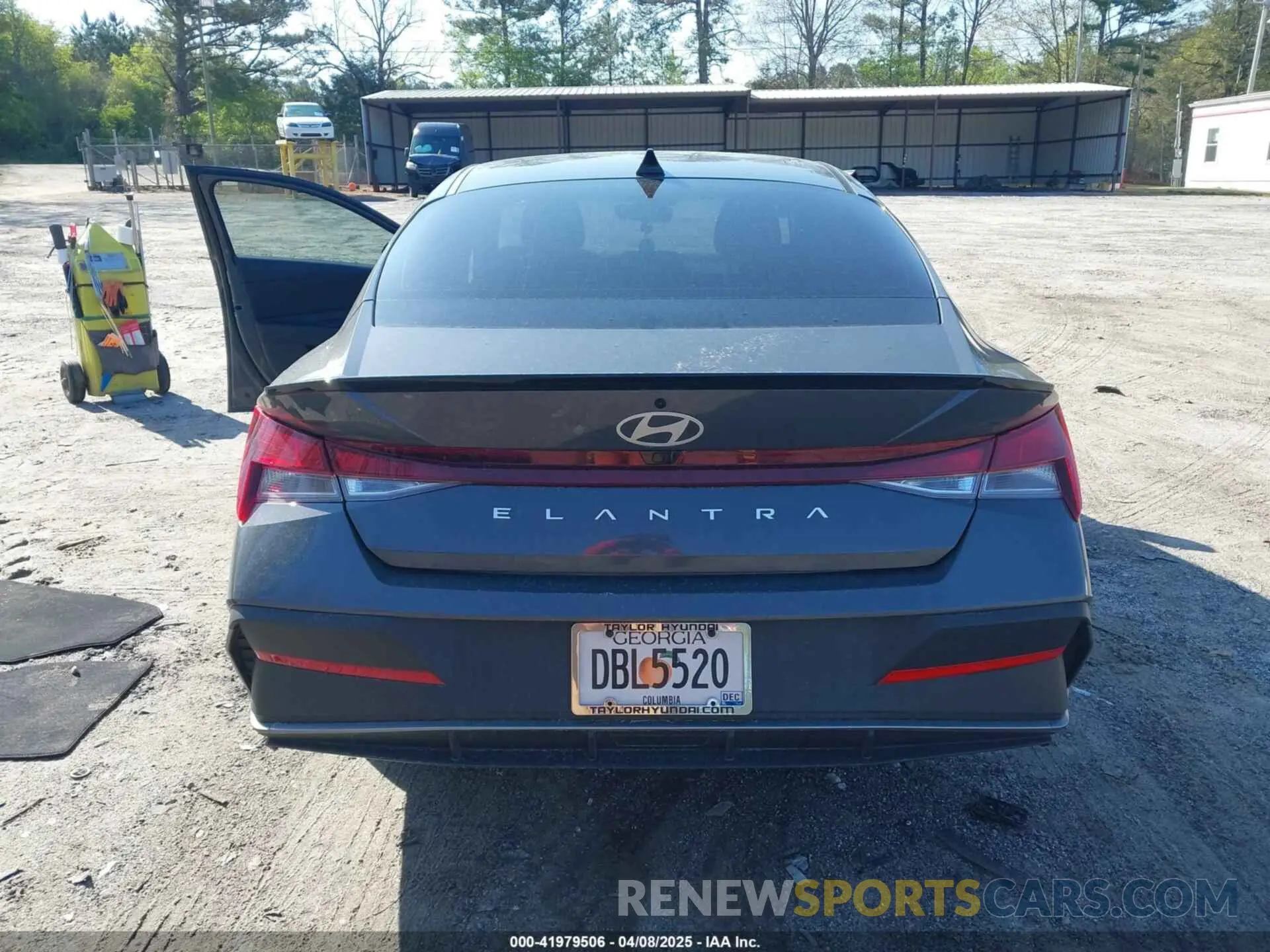 16 fotografías del automóvil dañado KMHLM4DG1SU872002 HYUNDAI ELANTRA 2025