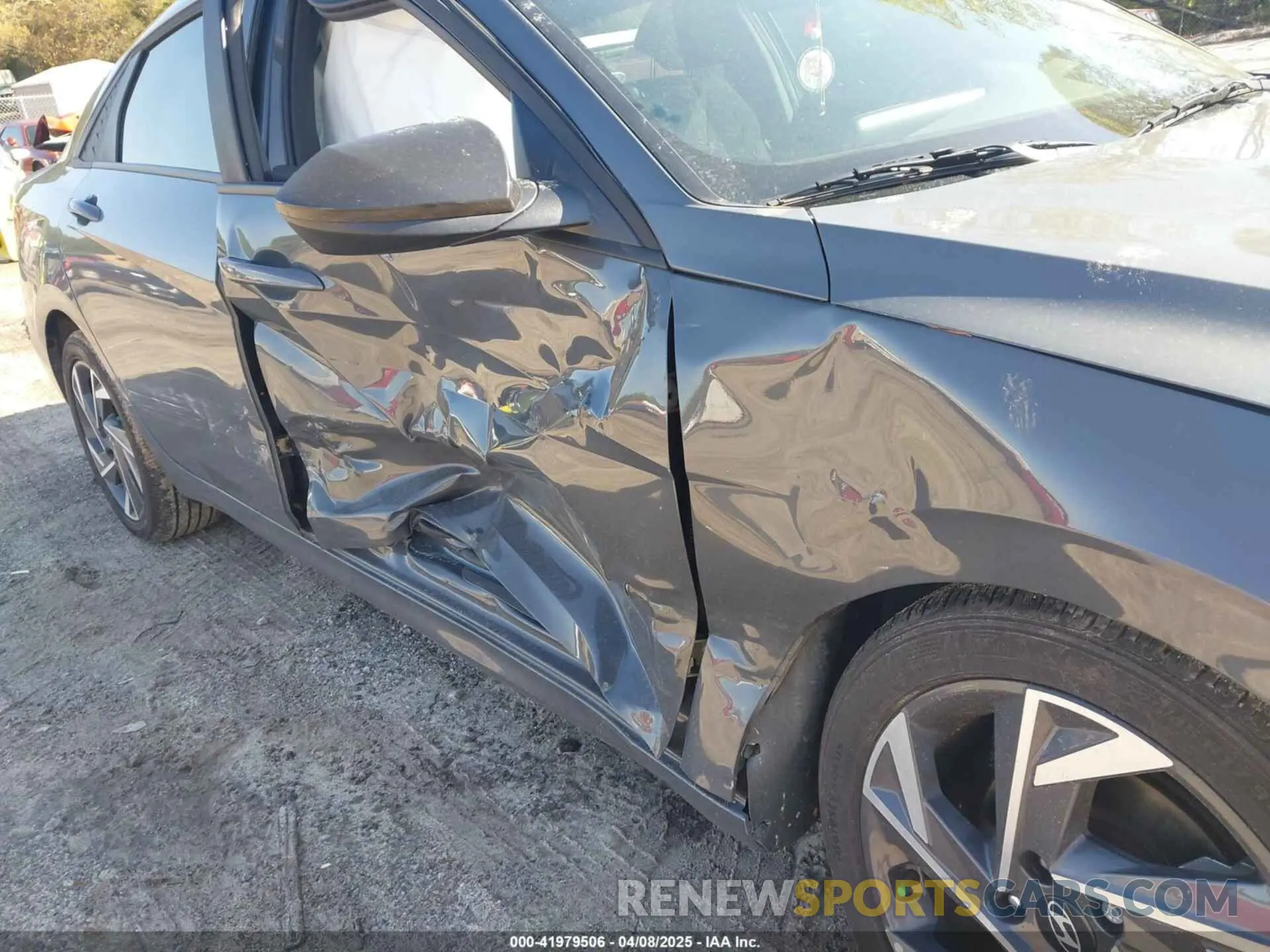 6 fotografías del automóvil dañado KMHLM4DG1SU872002 HYUNDAI ELANTRA 2025