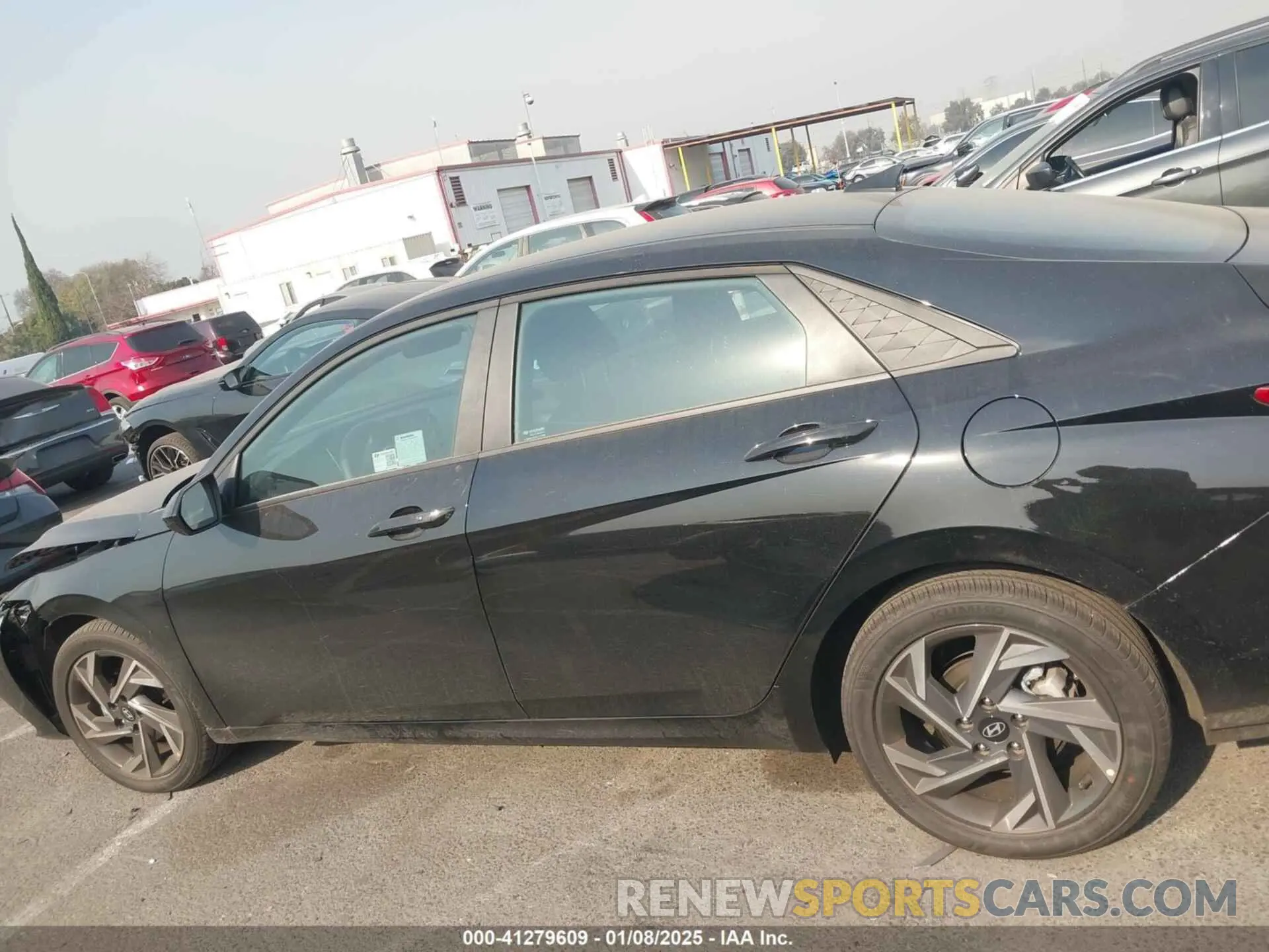 14 fotografías del automóvil dañado KMHLM4DG2SU874535 HYUNDAI ELANTRA 2025