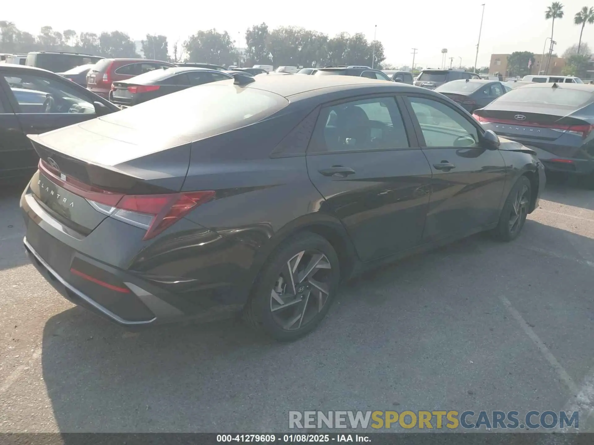 4 fotografías del automóvil dañado KMHLM4DG2SU874535 HYUNDAI ELANTRA 2025