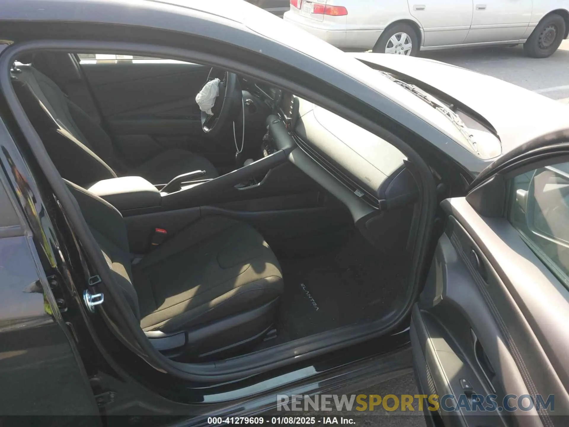 5 fotografías del automóvil dañado KMHLM4DG2SU874535 HYUNDAI ELANTRA 2025