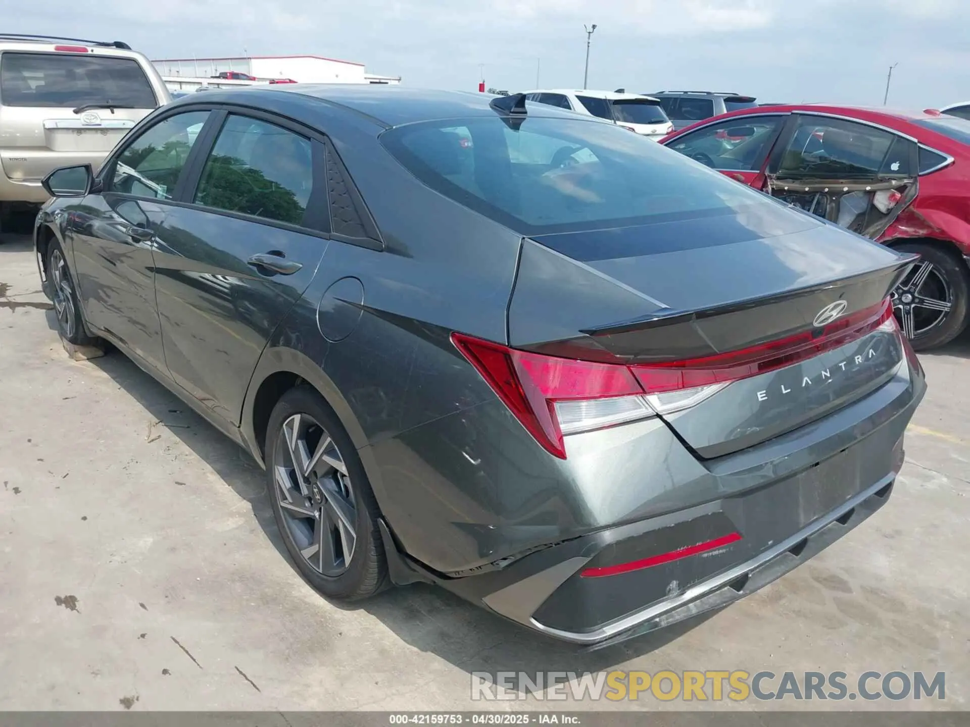 3 fotografías del automóvil dañado KMHLM4DG2SU878097 HYUNDAI ELANTRA 2025
