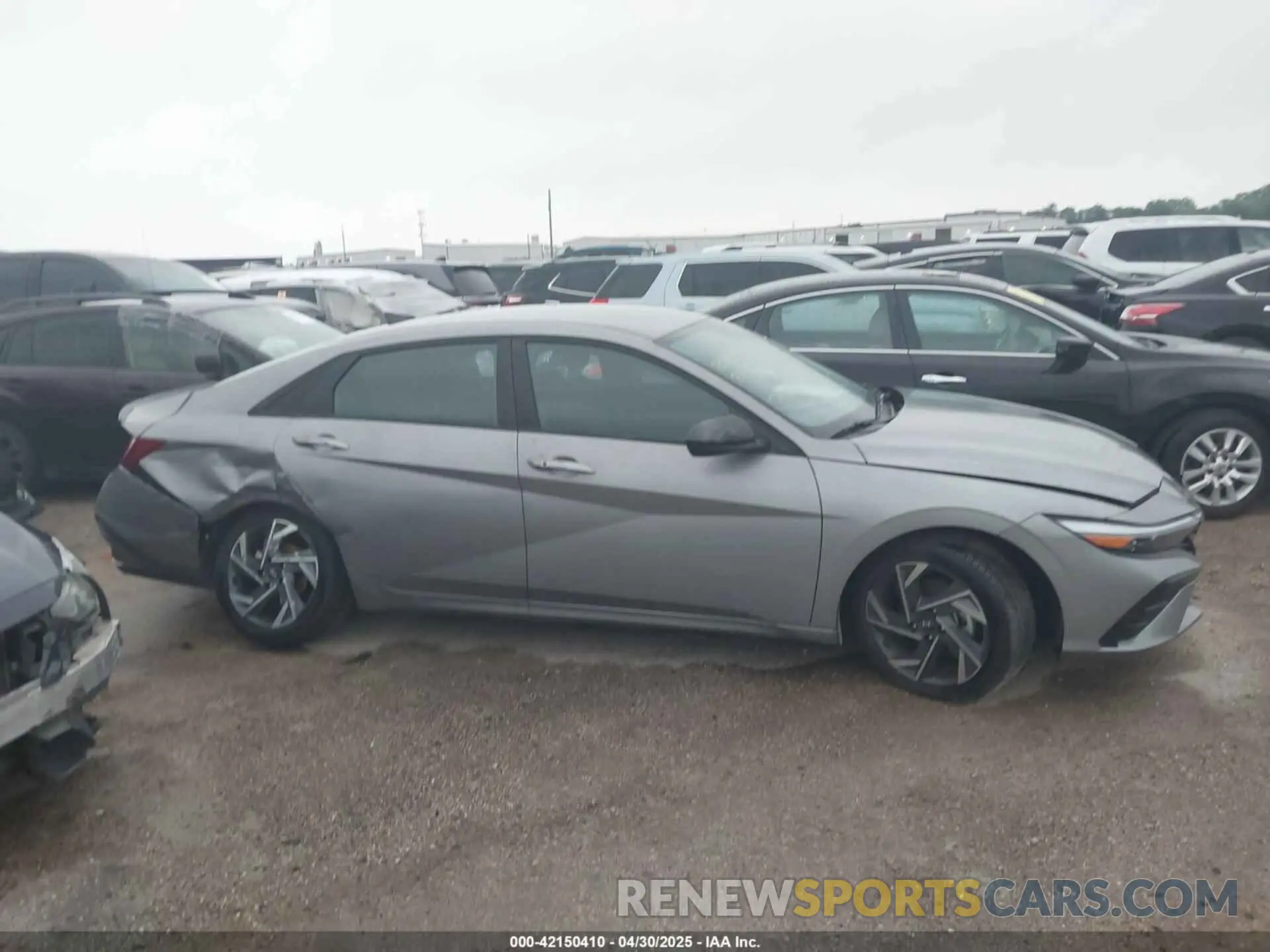 12 fotografías del automóvil dañado KMHLM4DG2SU887236 HYUNDAI ELANTRA 2025