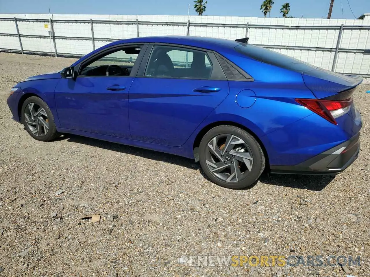 2 fotografías del automóvil dañado KMHLM4DG2SU901961 HYUNDAI ELANTRA 2025