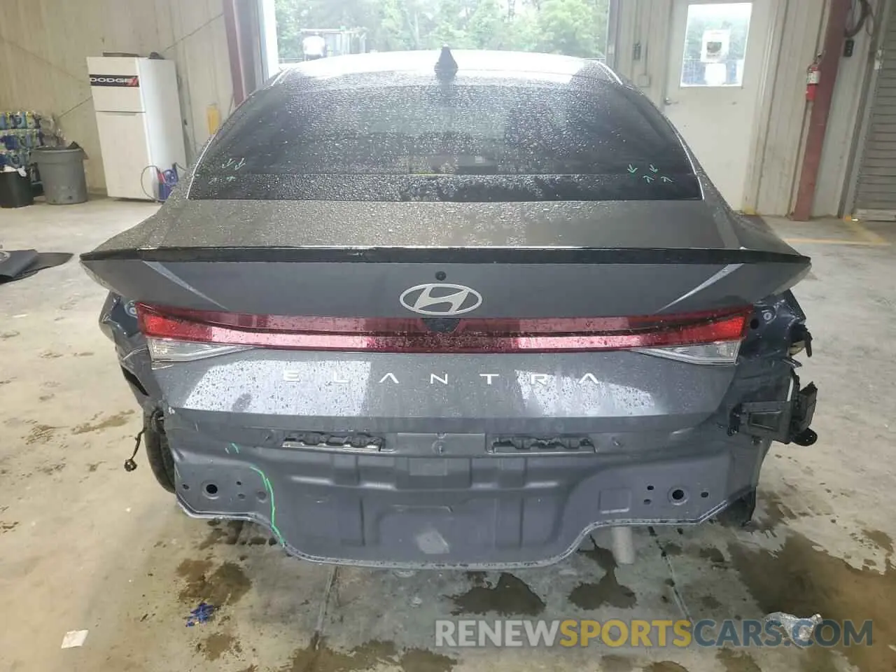 6 fotografías del automóvil dañado KMHLM4DG2SU914371 HYUNDAI ELANTRA 2025