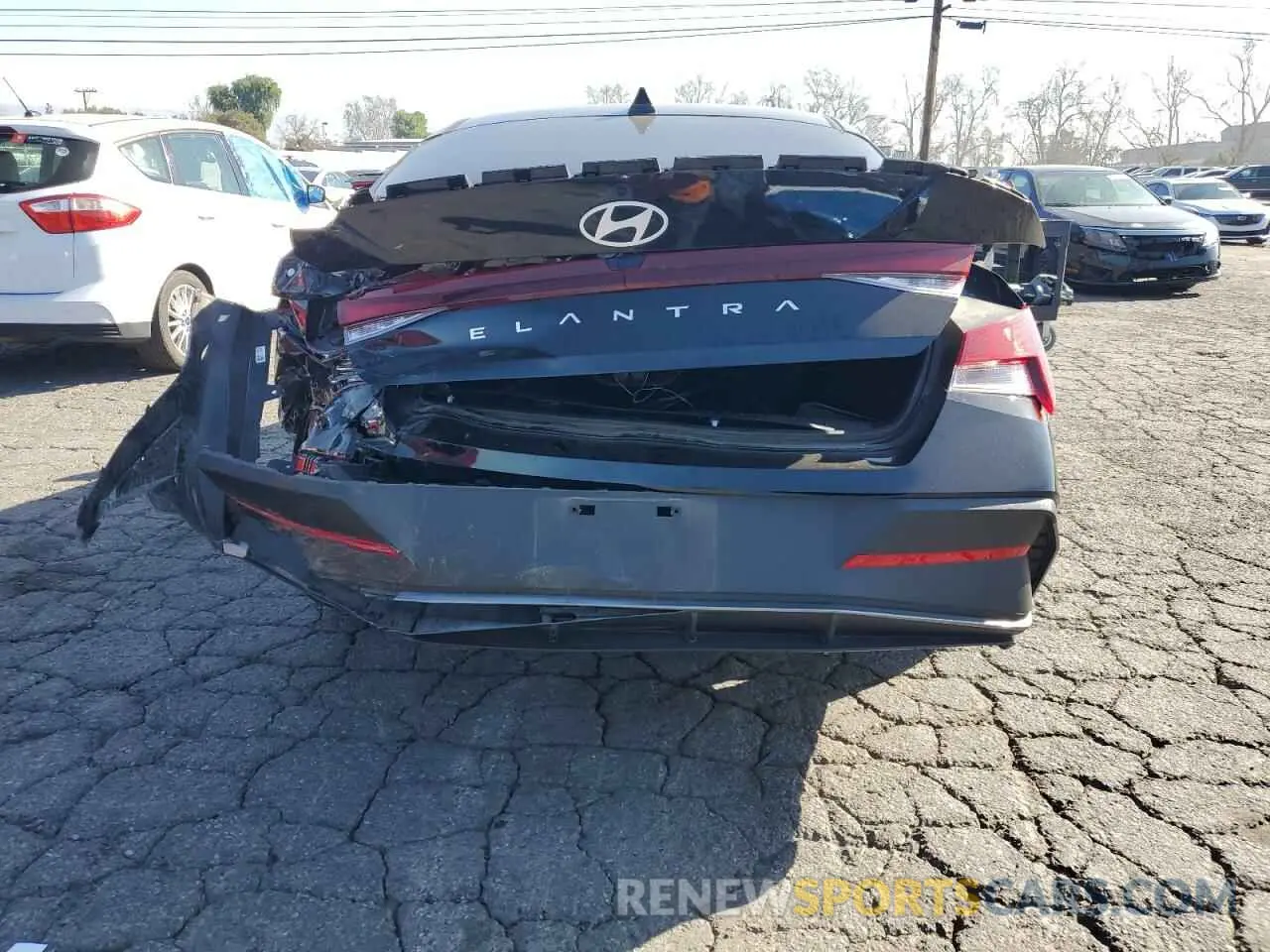 6 fotografías del automóvil dañado KMHLM4DG3SU869537 HYUNDAI ELANTRA 2025