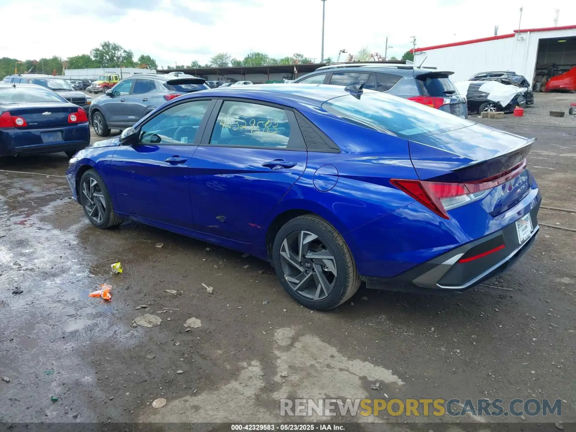 3 fotografías del automóvil dañado KMHLM4DG4SU001949 HYUNDAI ELANTRA 2025