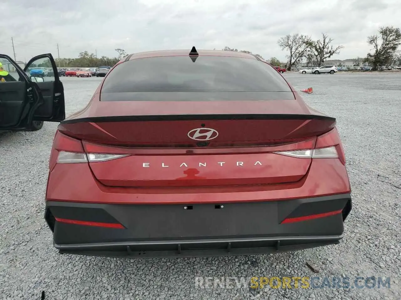 6 fotografías del automóvil dañado KMHLM4DG5SU896982 HYUNDAI ELANTRA 2025
