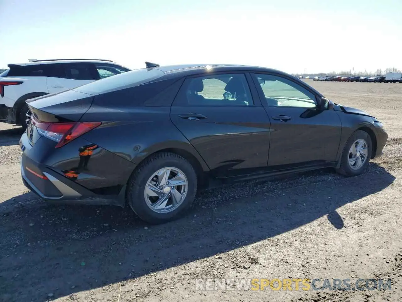 3 fotografías del automóvil dañado KMHLM4DG5SU900433 HYUNDAI ELANTRA 2025