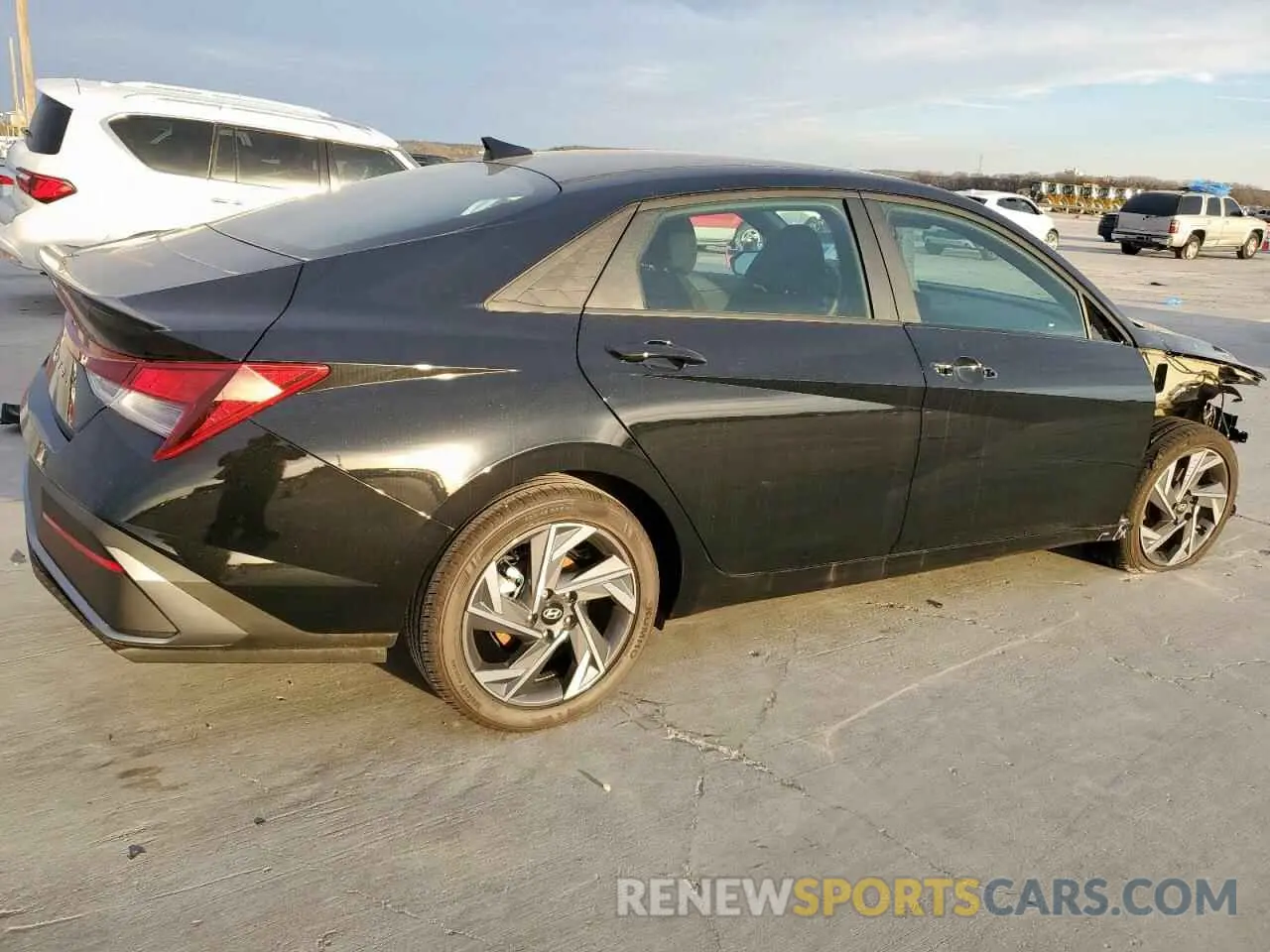 3 fotografías del automóvil dañado KMHLM4DG5SU917748 HYUNDAI ELANTRA 2025