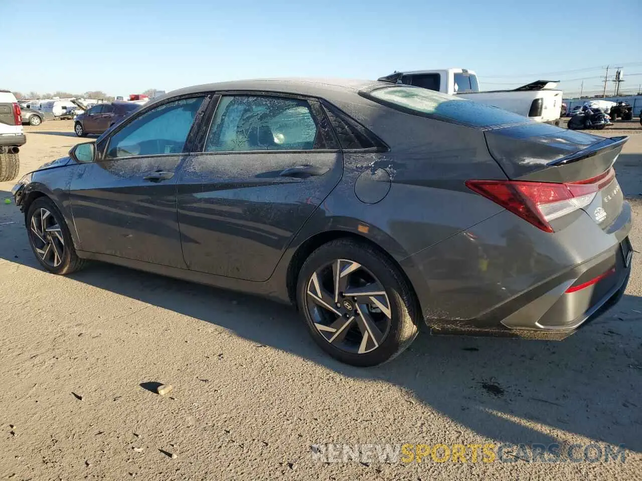 2 fotografías del automóvil dañado KMHLM4DG6SU877745 HYUNDAI ELANTRA 2025