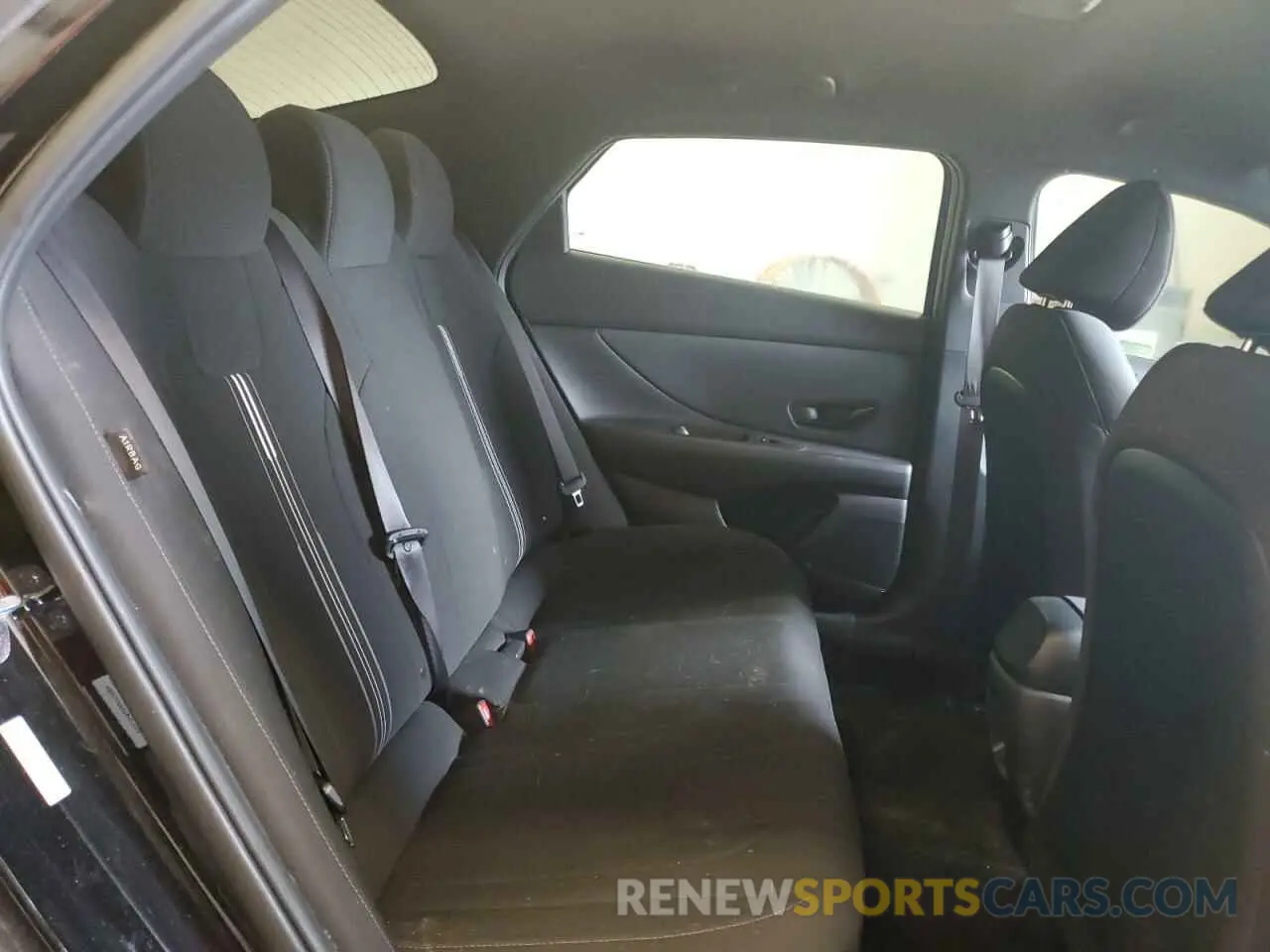10 fotografías del automóvil dañado KMHLM4DG6SU917564 HYUNDAI ELANTRA 2025