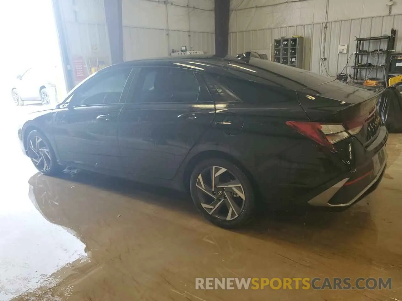 2 fotografías del automóvil dañado KMHLM4DG6SU917564 HYUNDAI ELANTRA 2025