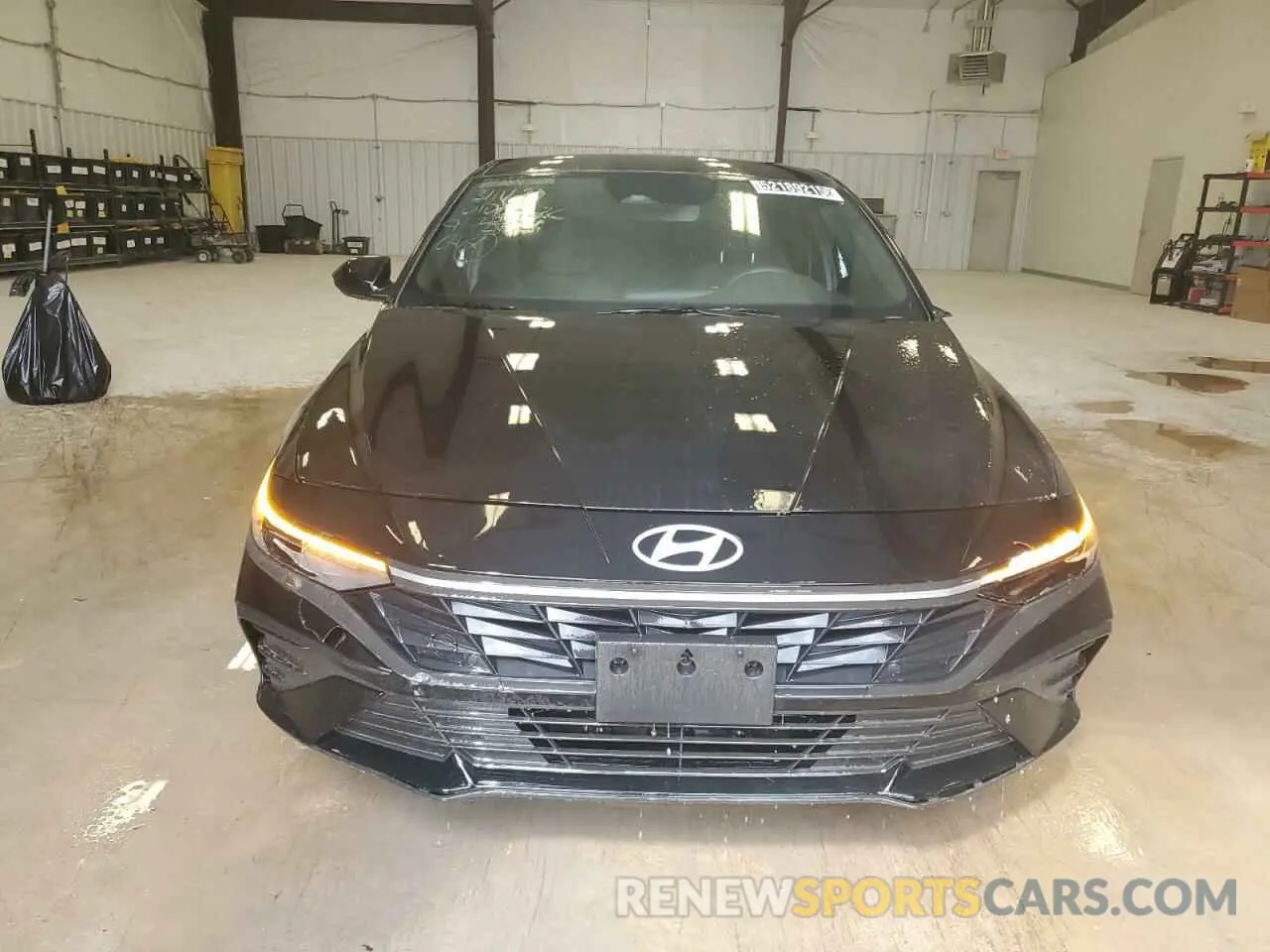 5 fotografías del automóvil dañado KMHLM4DG6SU917564 HYUNDAI ELANTRA 2025