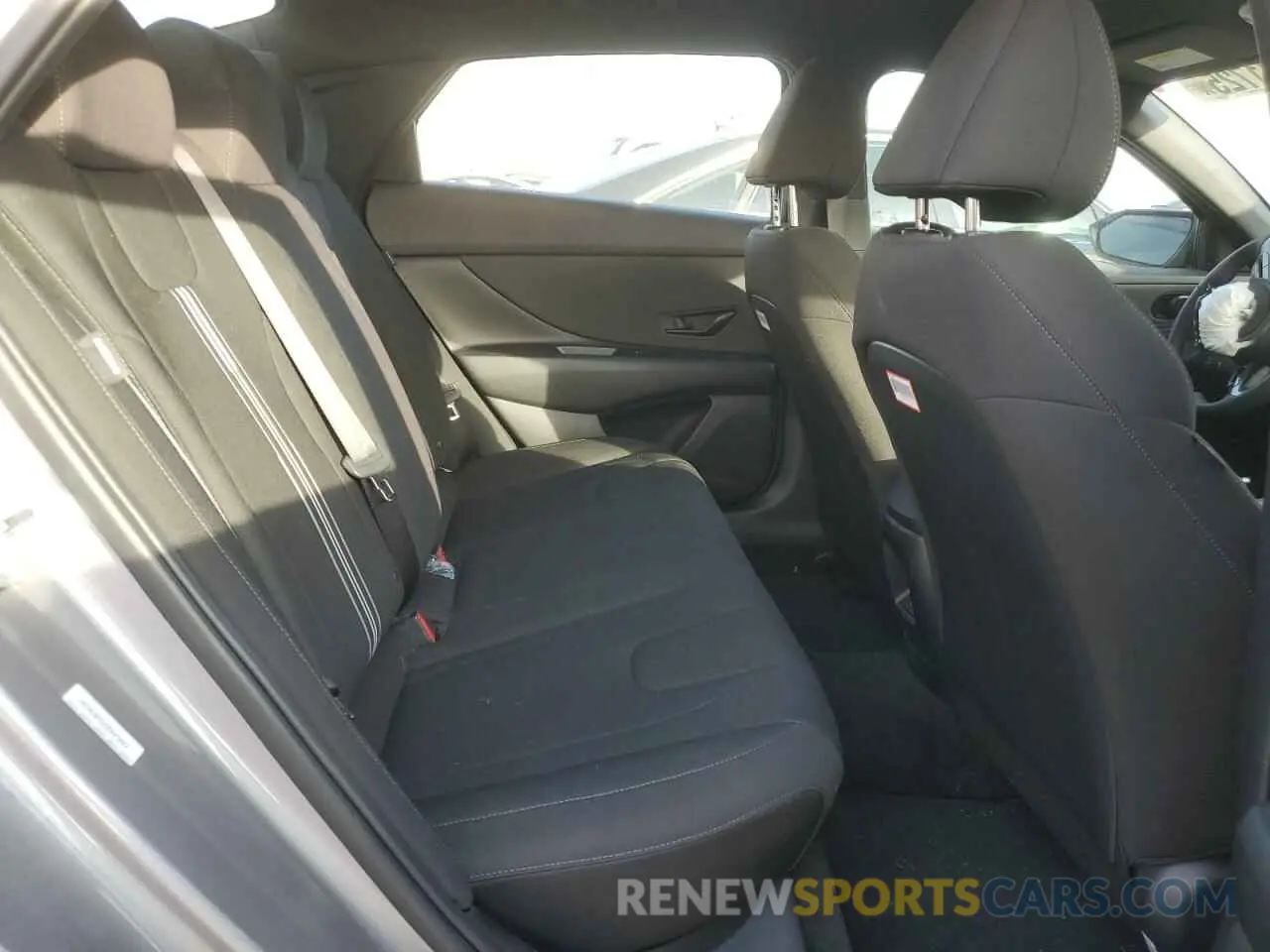 10 fotografías del automóvil dañado KMHLM4DG7SU870187 HYUNDAI ELANTRA 2025