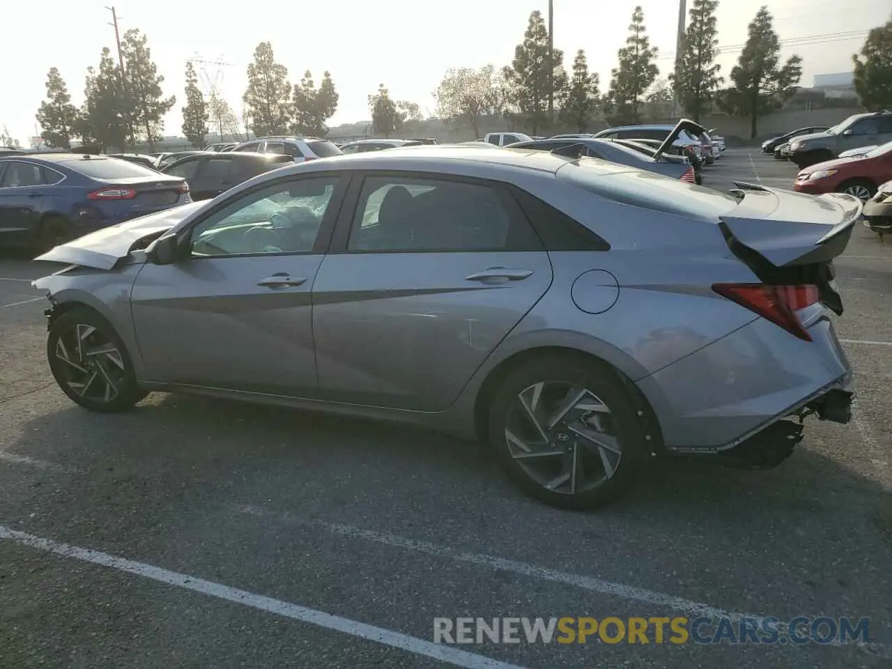 2 fotografías del automóvil dañado KMHLM4DG7SU870187 HYUNDAI ELANTRA 2025
