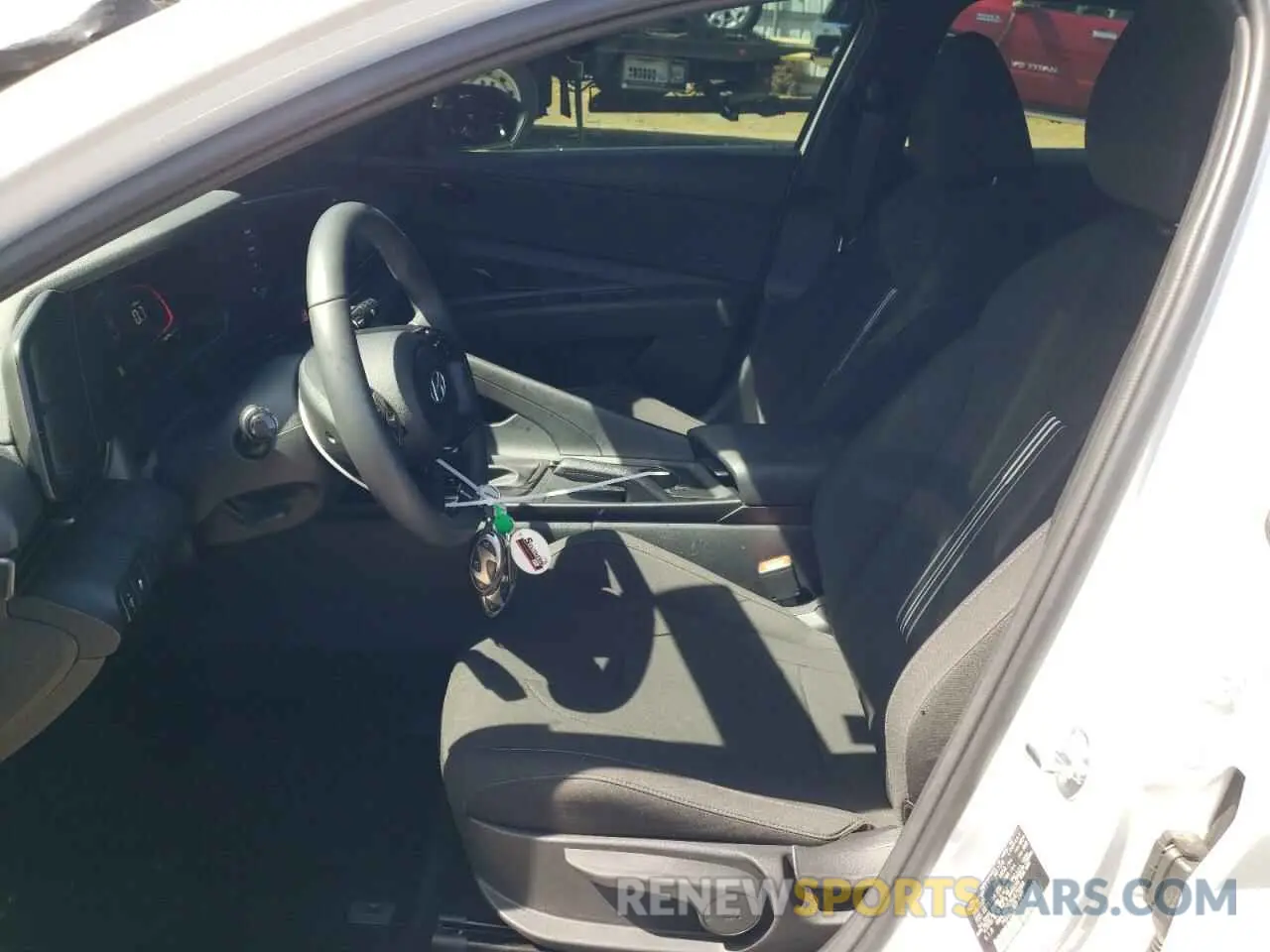 7 fotografías del automóvil dañado KMHLM4DG7SU875664 HYUNDAI ELANTRA 2025