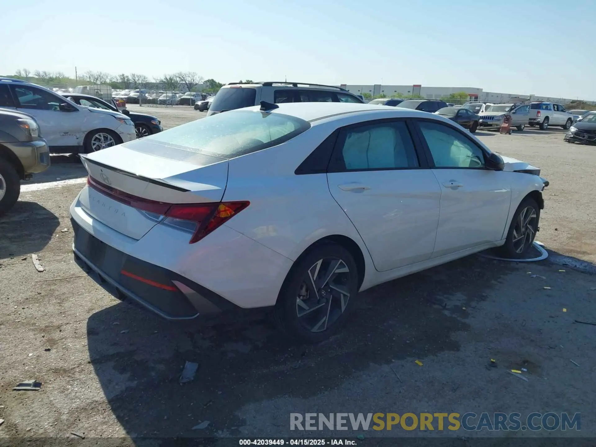 4 fotografías del automóvil dañado KMHLM4DG7SU917671 HYUNDAI ELANTRA 2025