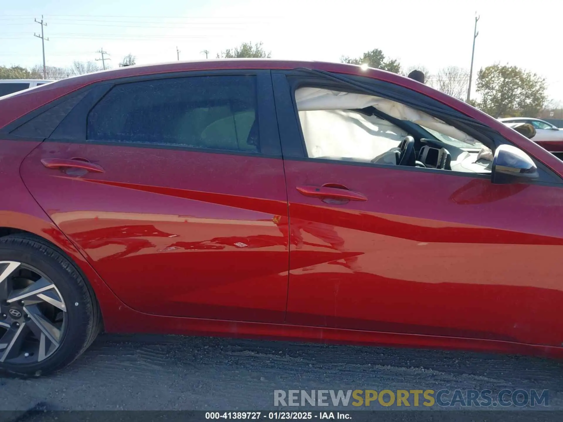 13 fotografías del automóvil dañado KMHLM4DG7SU924295 HYUNDAI ELANTRA 2025