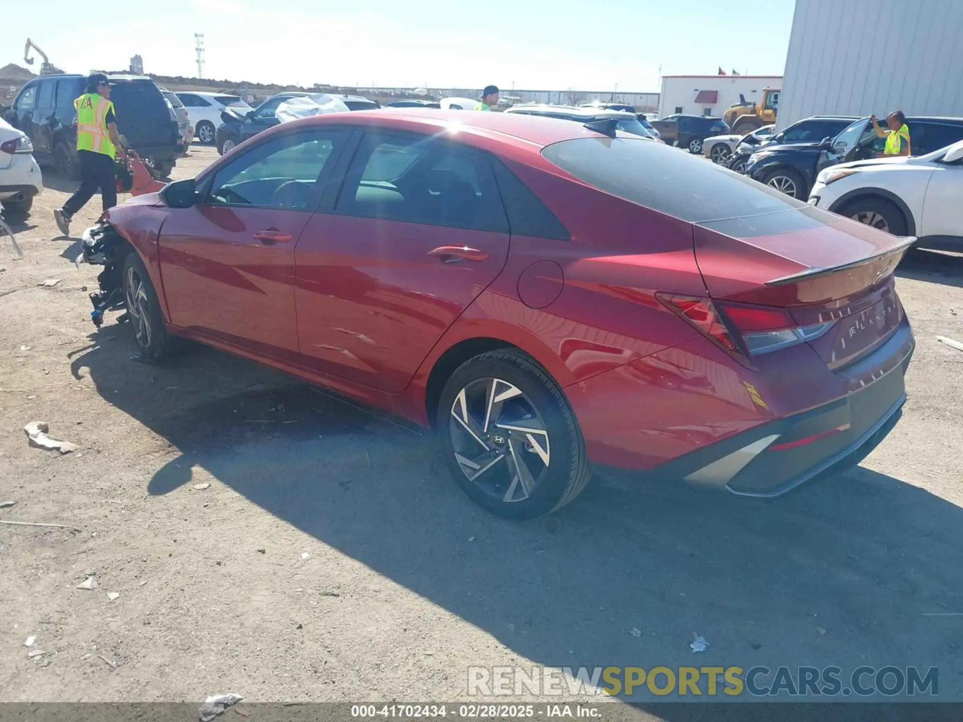 3 fotografías del automóvil dañado KMHLM4DG8SU877861 HYUNDAI ELANTRA 2025