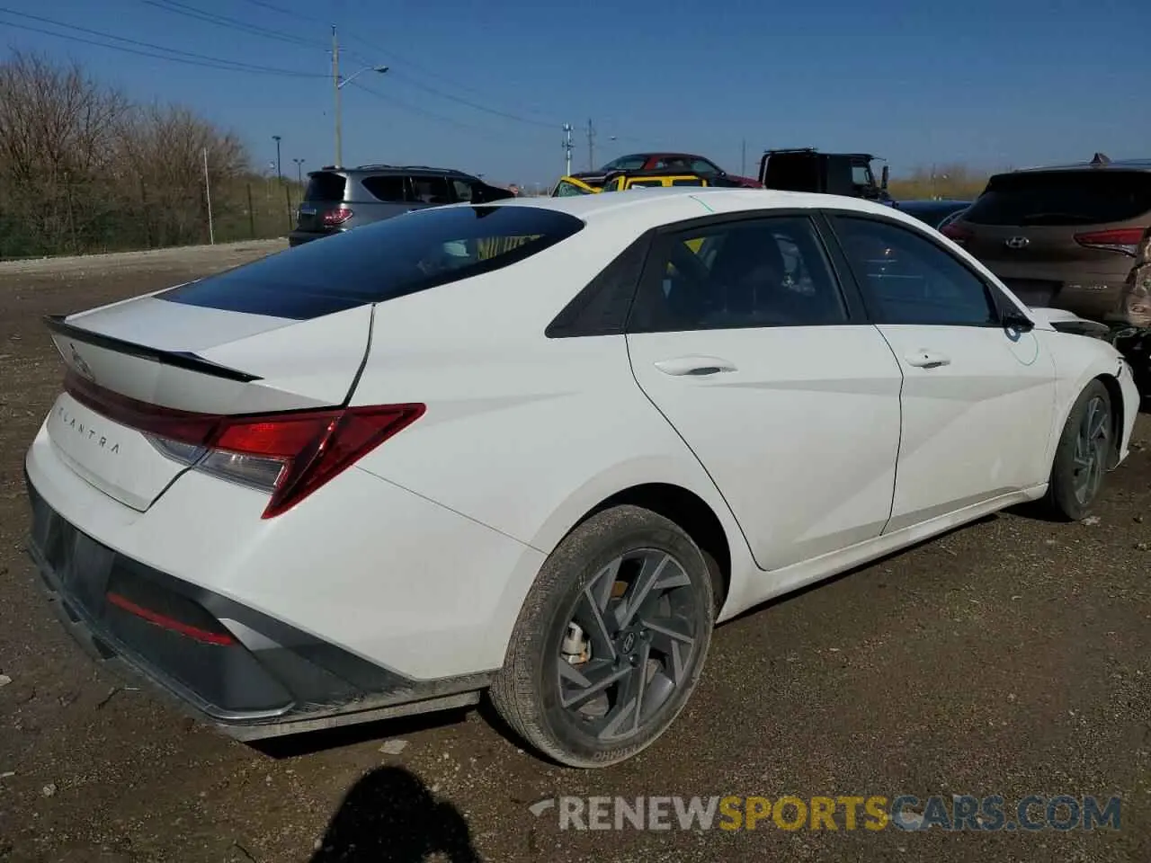 3 fotografías del automóvil dañado KMHLM4DG8SU880114 HYUNDAI ELANTRA 2025