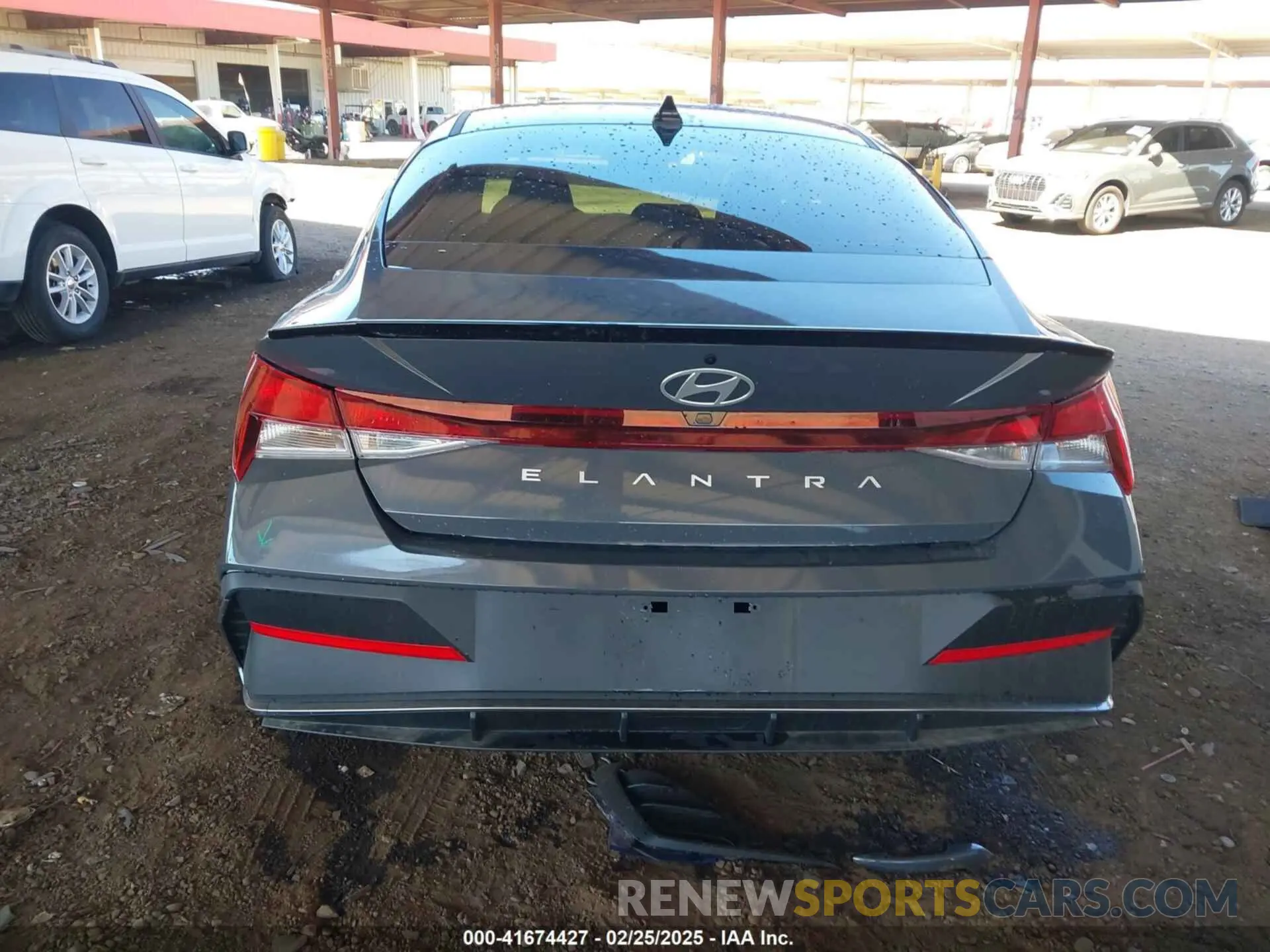 17 fotografías del automóvil dañado KMHLM4DG9SU869378 HYUNDAI ELANTRA 2025