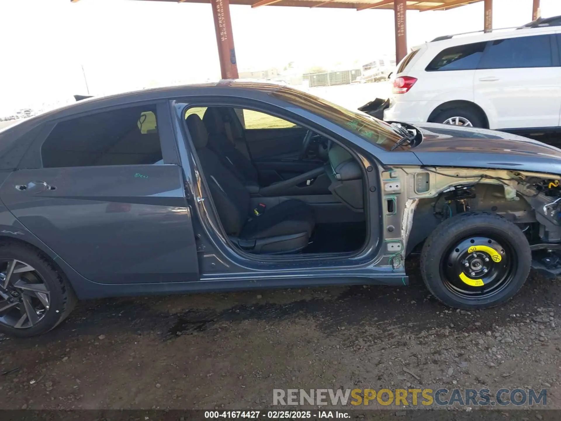 18 fotografías del automóvil dañado KMHLM4DG9SU869378 HYUNDAI ELANTRA 2025