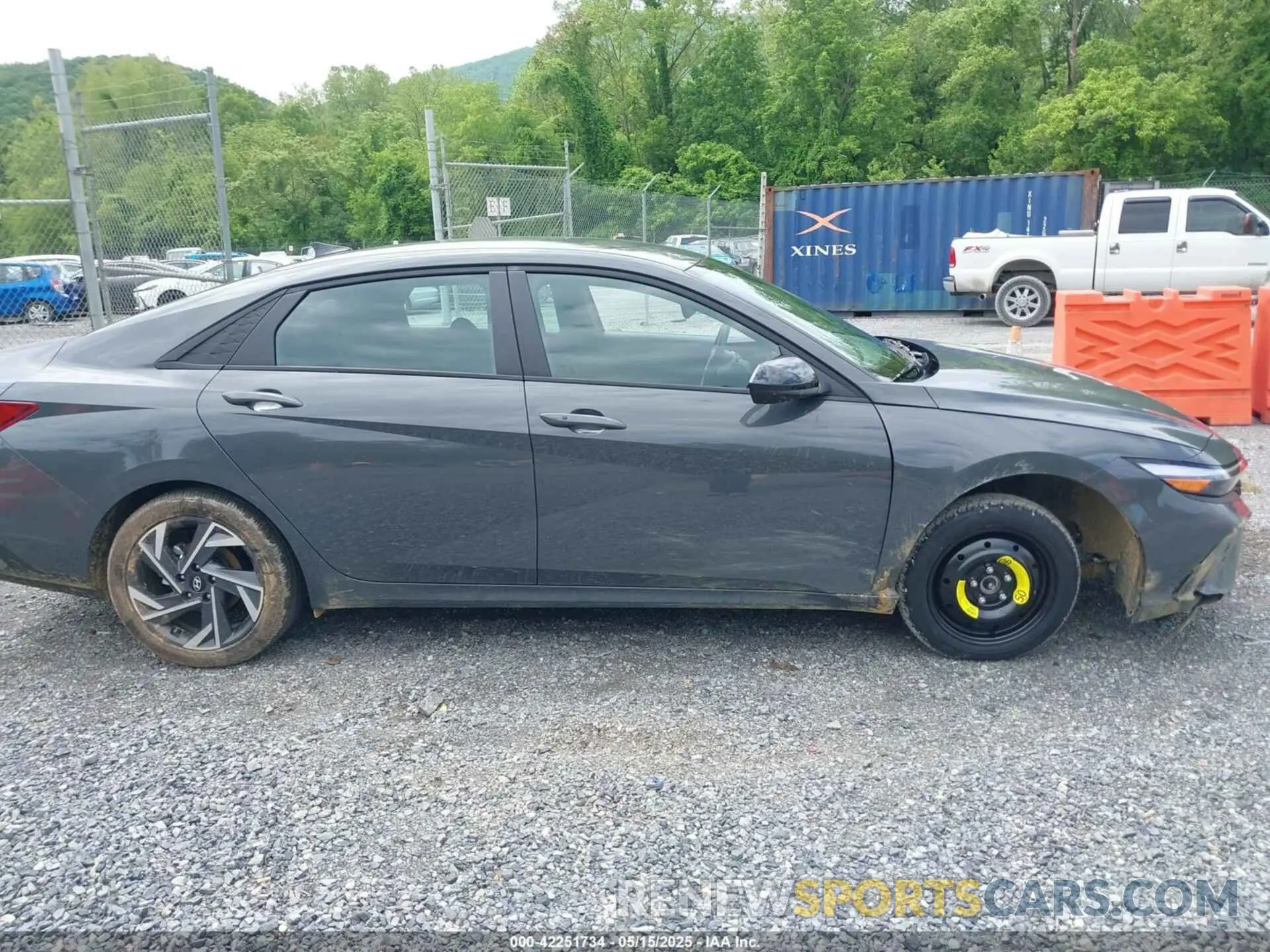 13 fotografías del automóvil dañado KMHLM4DG9SU895317 HYUNDAI ELANTRA 2025