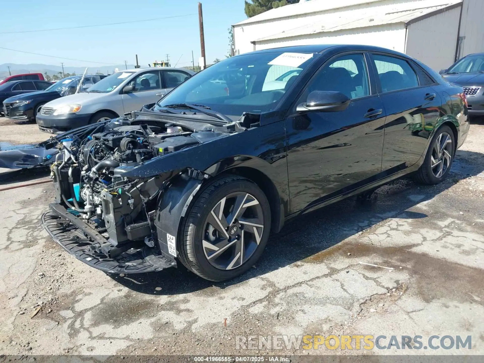 2 fotografías del automóvil dañado KMHLM4DG9SU975670 HYUNDAI ELANTRA 2025