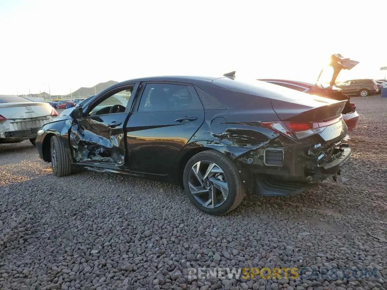 2 fotografías del automóvil dañado KMHLM4DGXSU868319 HYUNDAI ELANTRA 2025