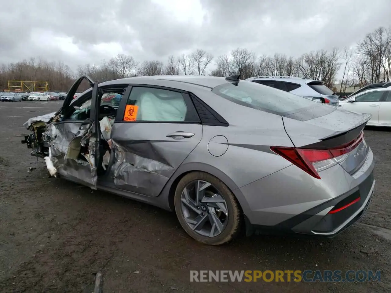 2 fotografías del automóvil dañado KMHLM4DGXSU885735 HYUNDAI ELANTRA 2025