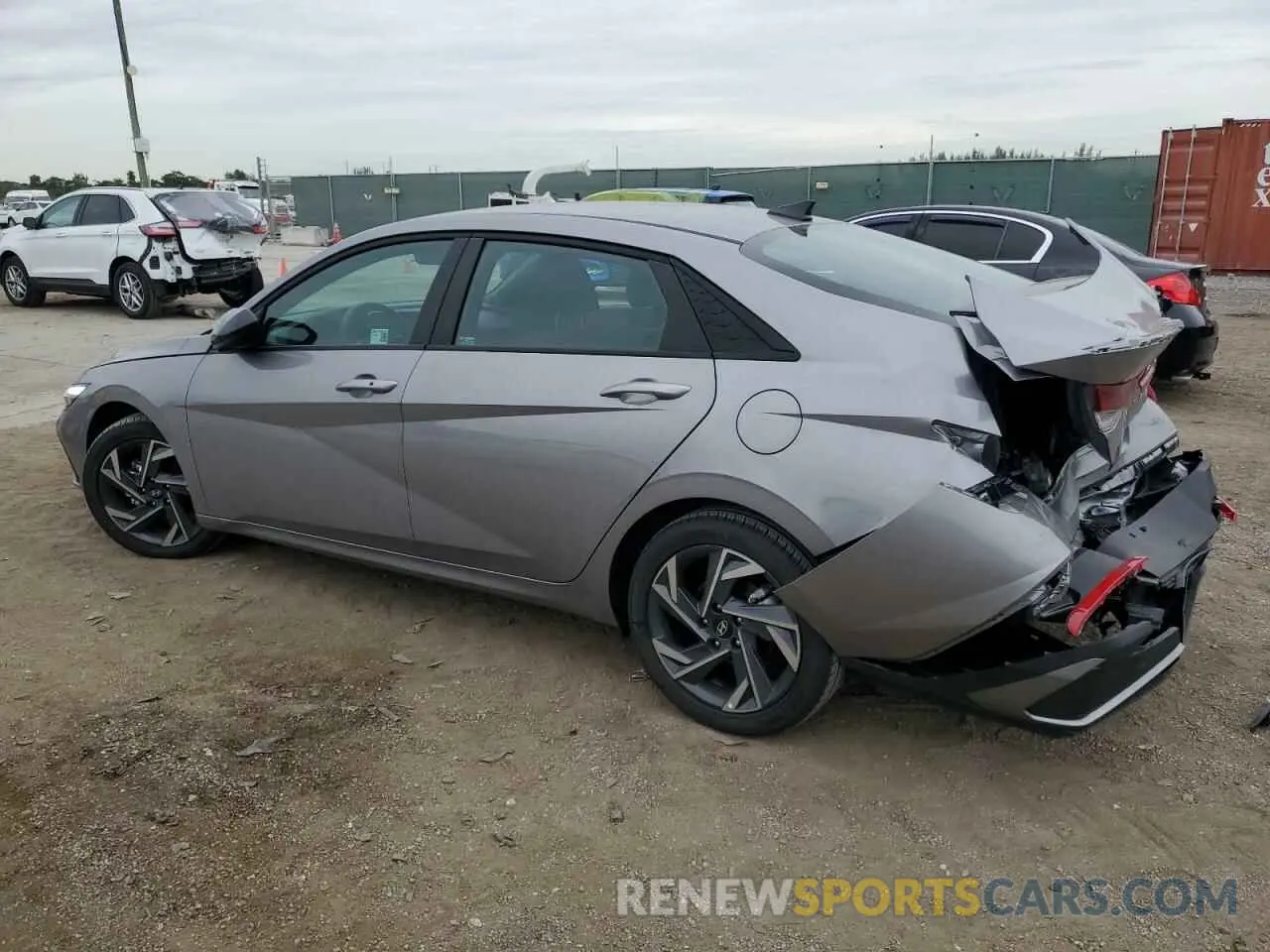 2 fotografías del automóvil dañado KMHLM4DGXSU893186 HYUNDAI ELANTRA 2025